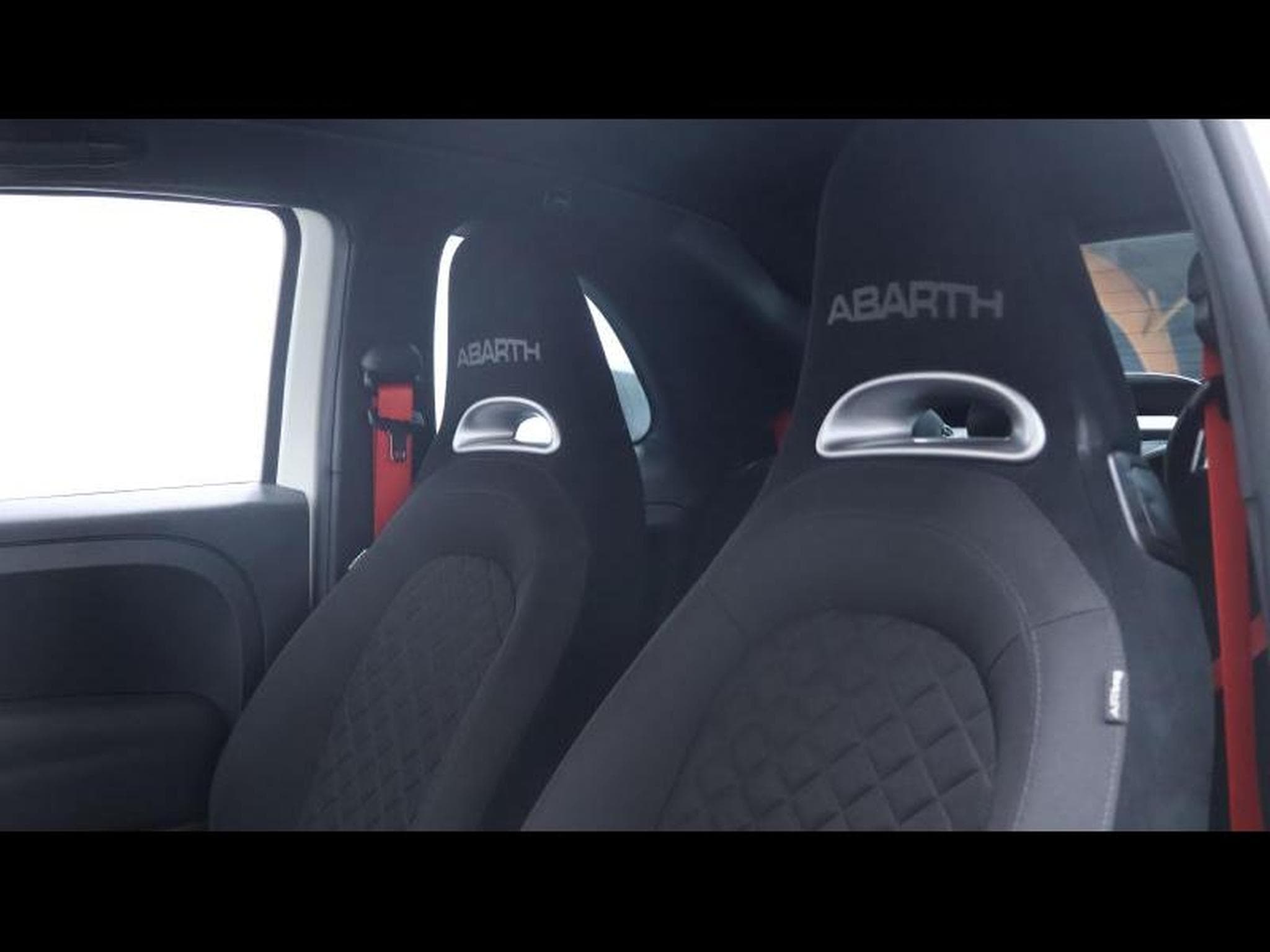 Abarth 500 C 1.4T-JET 145 cv Boite manuelle (2022) - Foto 17