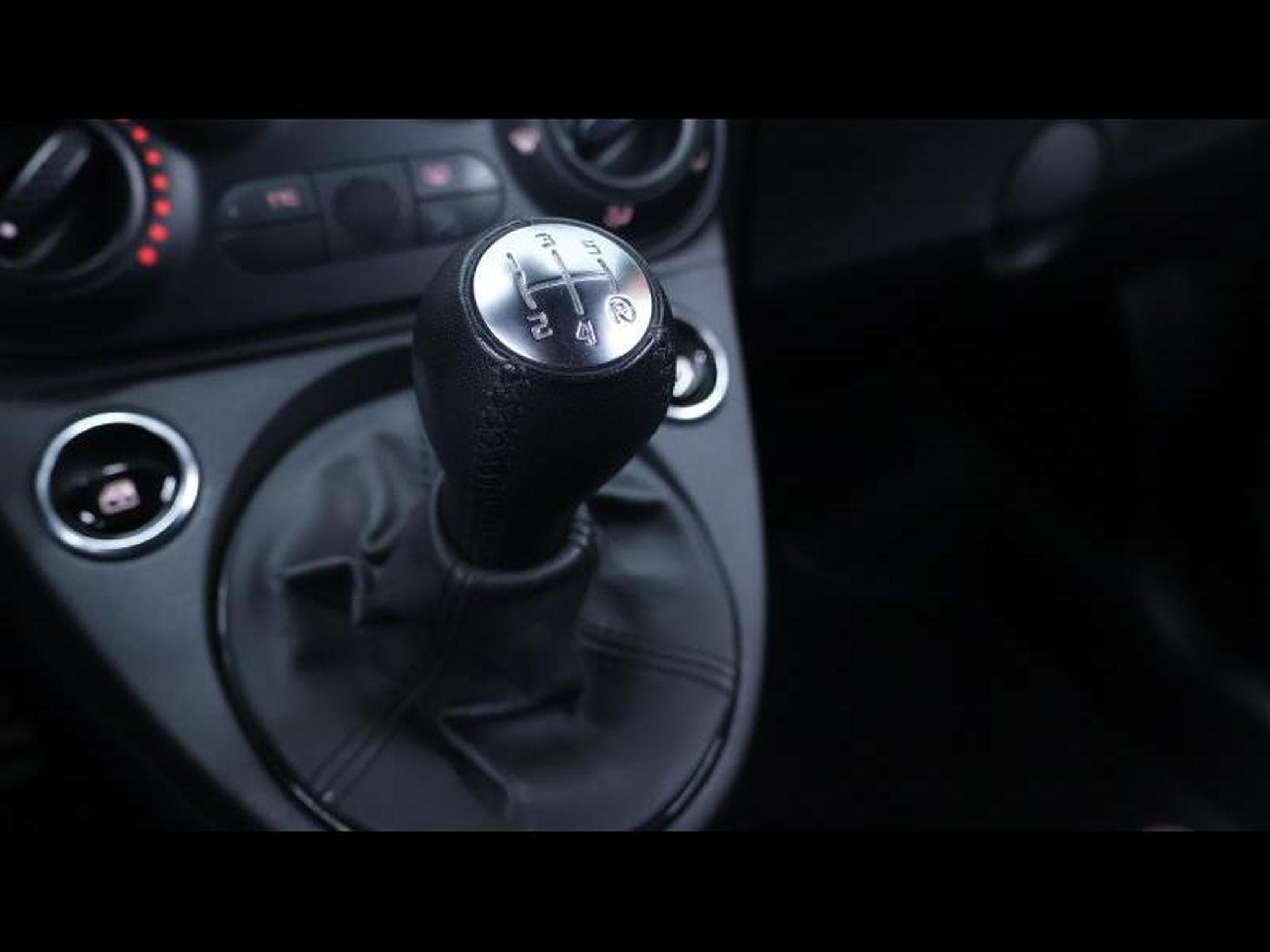 Abarth 500 C 1.4T-JET 145 cv Boite manuelle (2022) - Foto 25