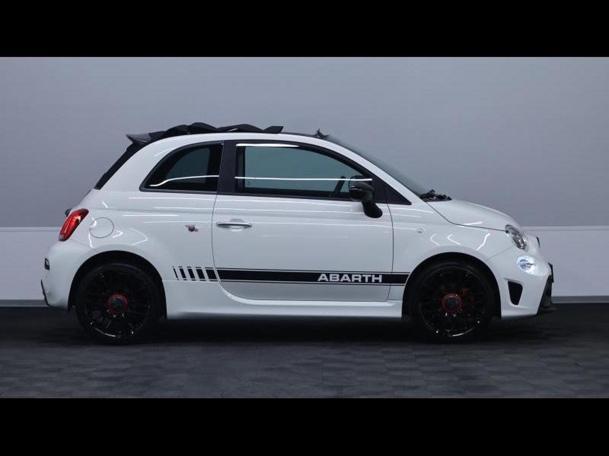 Abarth 500 C 1.4T-JET 145 cv Boite manuelle (2022) - Foto 5