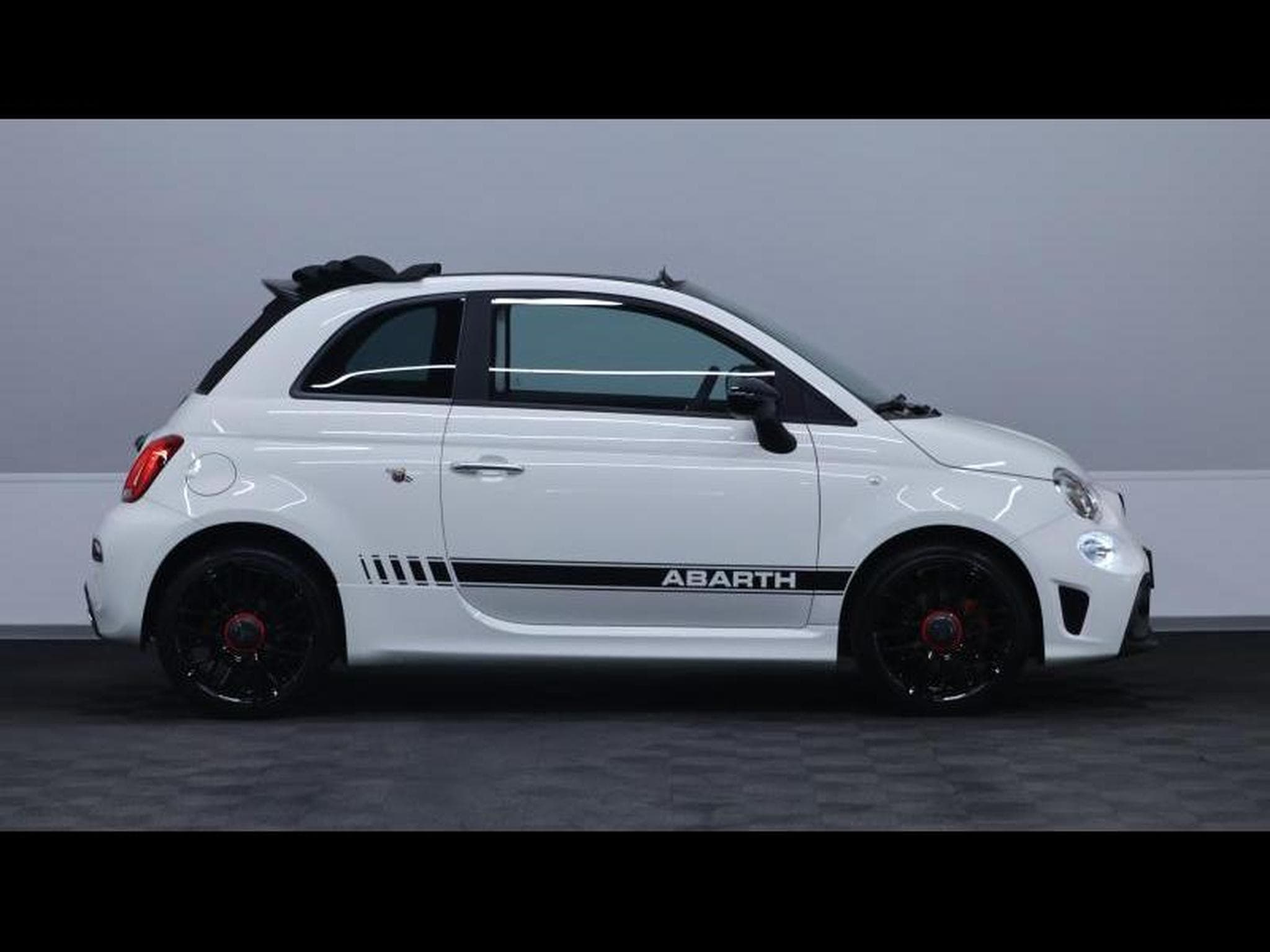 Abarth 500 C 1.4T-JET 145 cv Boite manuelle (2022) - Foto 6