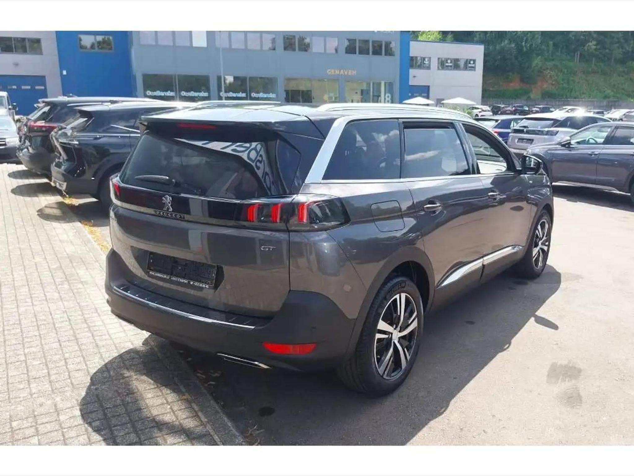 Peugeot 5008 (2024) - Photo 3