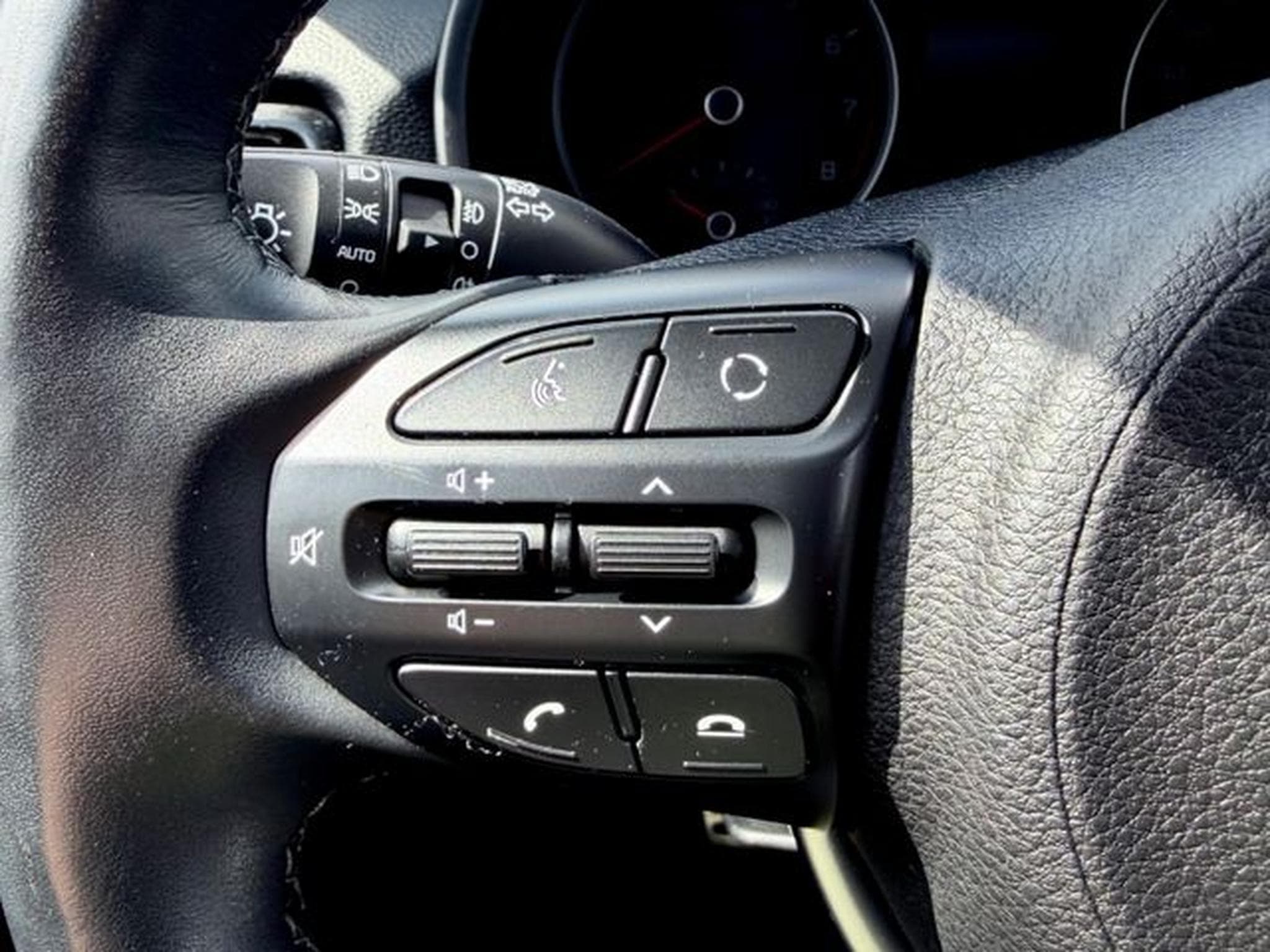 Kia Rio Rio Platinum Edition /NAVI/LED/CAM/GARANTIE/ (2017) - Photo 16