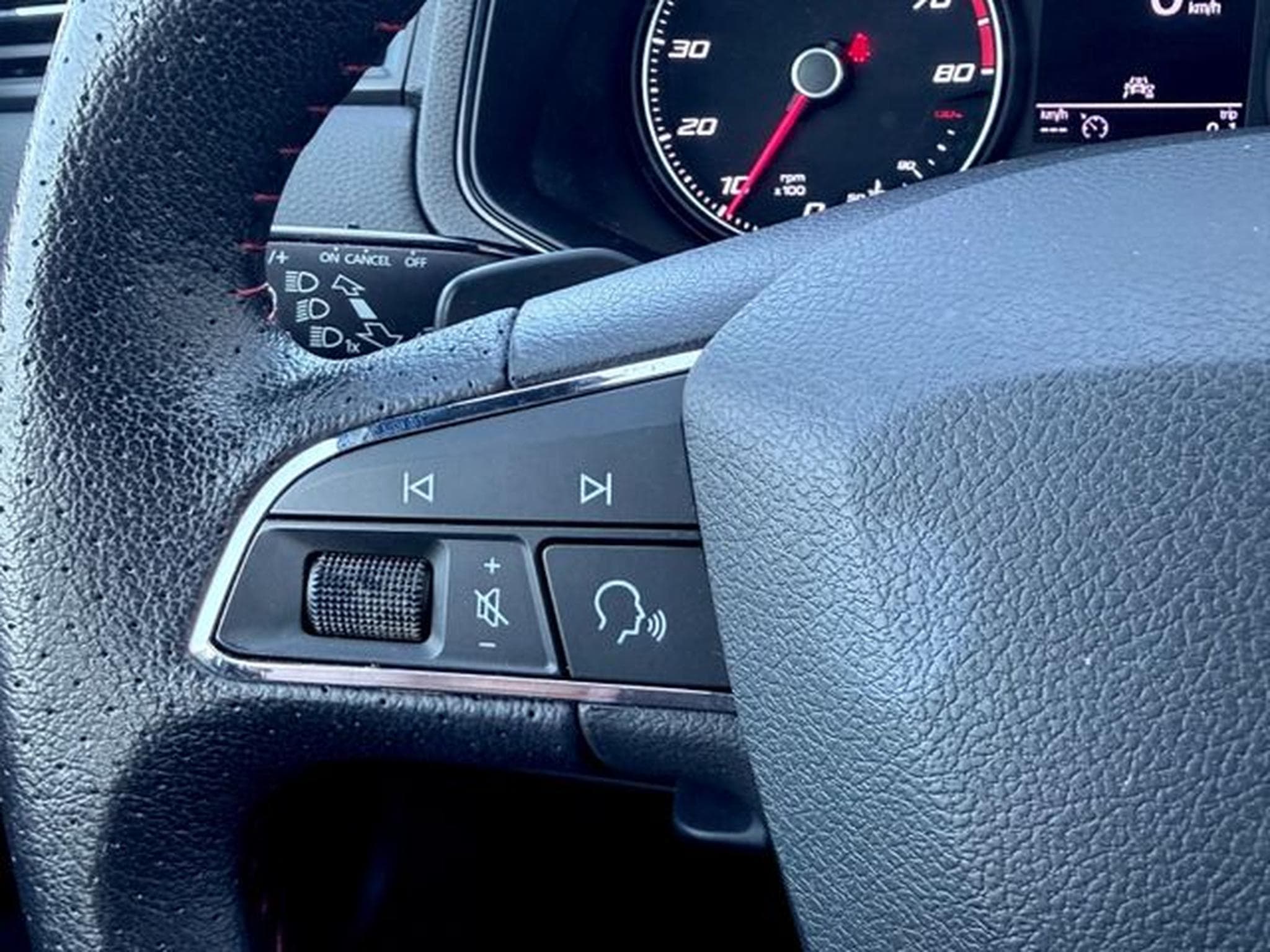 Seat Arona Arona FR  /AUTOMATIK/NAVI/CAM/1.HAND/GARANTIE/ (2020) - Photo 14