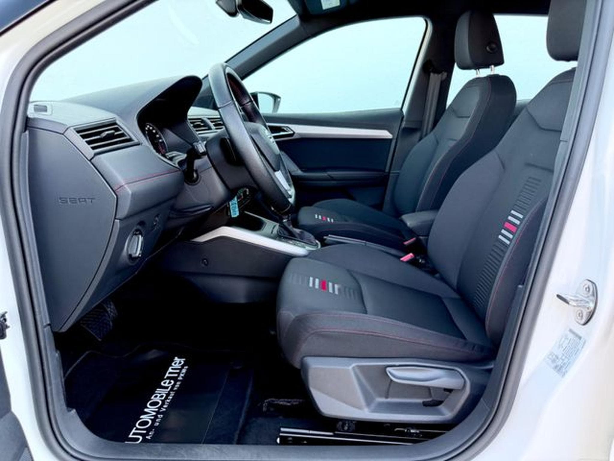 Seat Arona Arona FR  /AUTOMATIK/NAVI/CAM/1.HAND/GARANTIE/ (2020) - Photo 8
