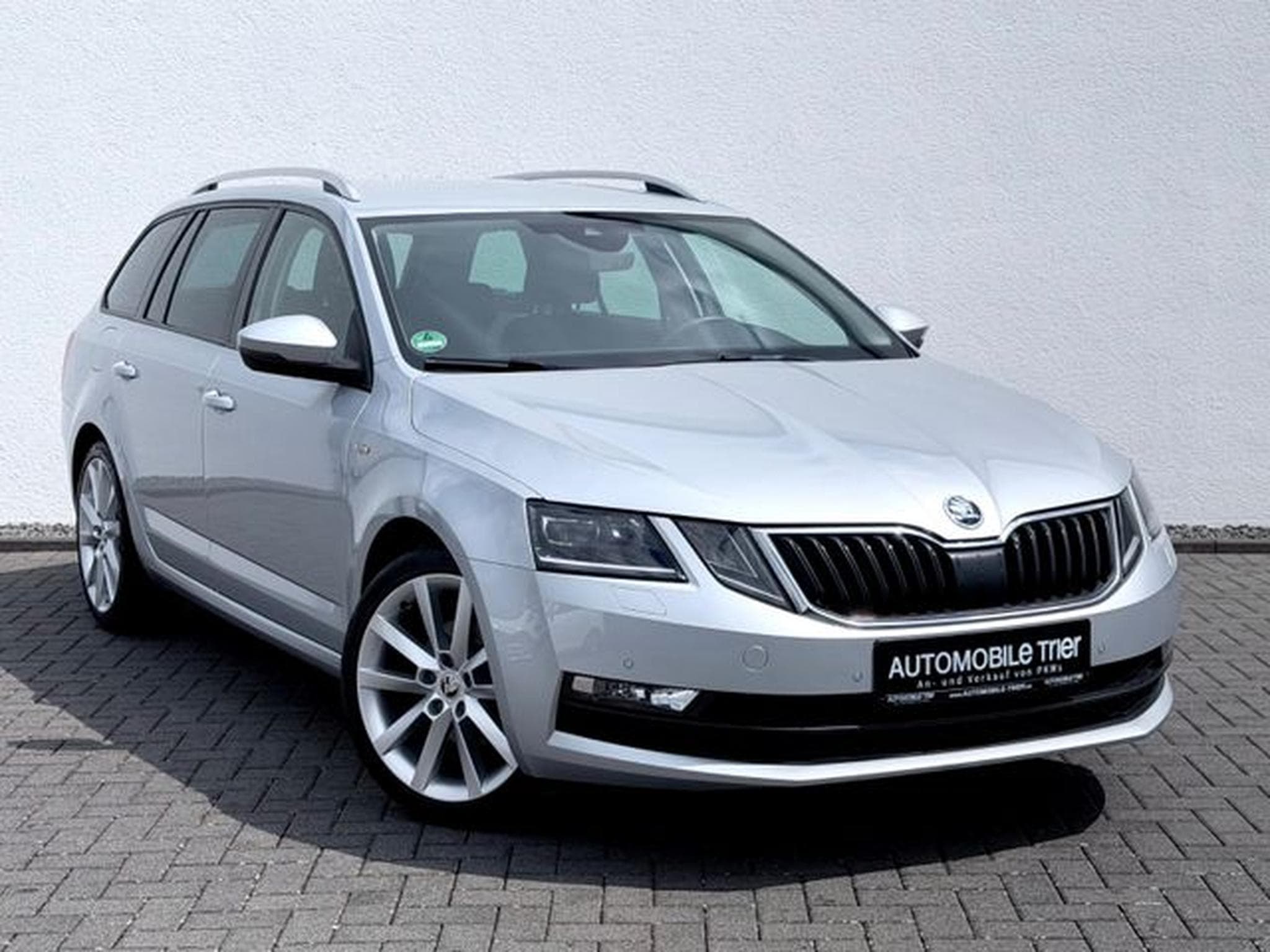 Skoda Octavia Octavia Combi 1.5 TSI DSG /NAVI/LED/ACC/CARPLAY/ (2019) - Photo 3