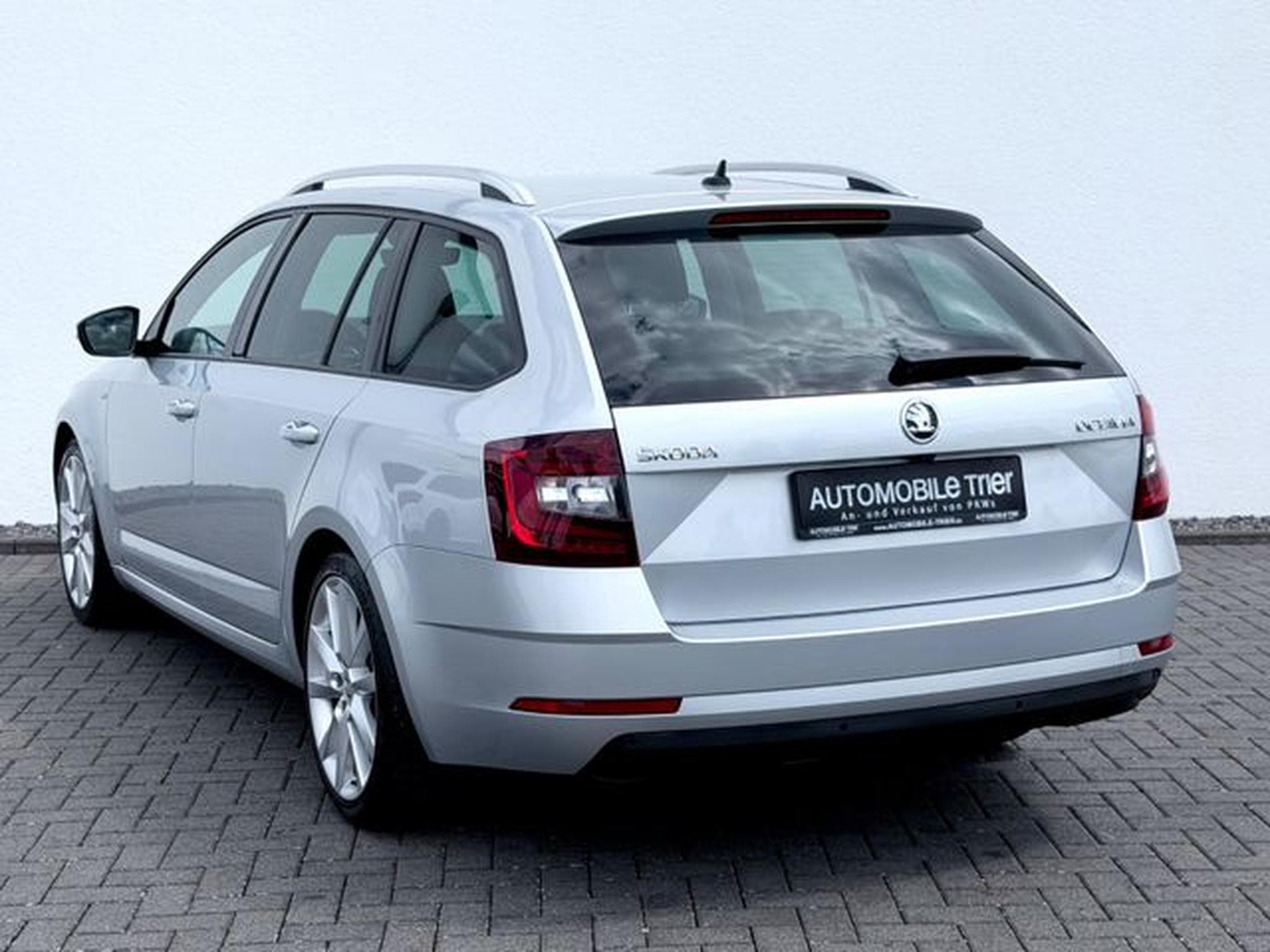 Skoda Octavia Octavia Combi 1.5 TSI DSG /NAVI/LED/ACC/CARPLAY/ (2019) - Photo 7