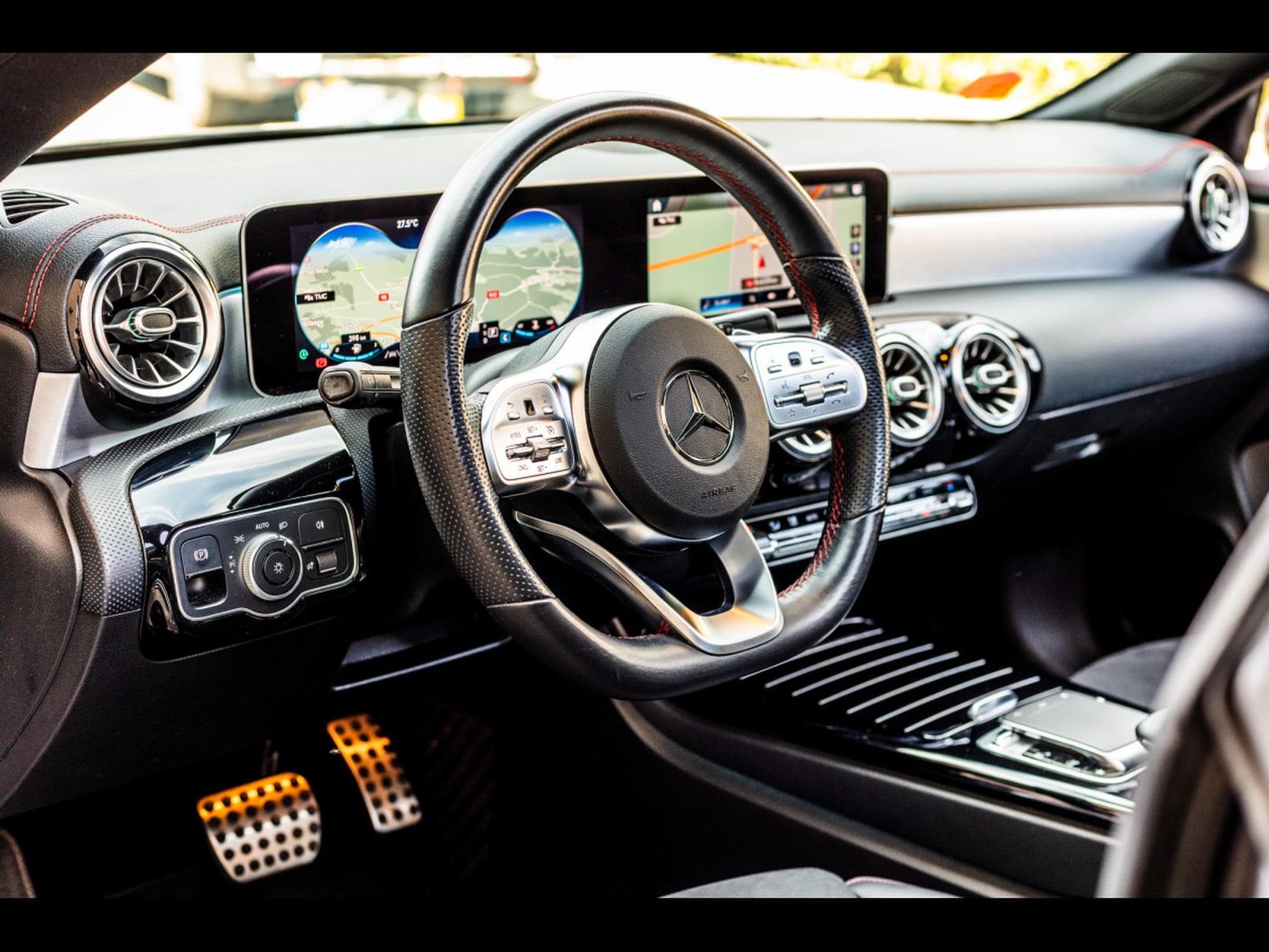 Mercedes CLA 200 COUPE AMG-LINE – MOUNTAINGRAU METALLIC (2019) - Photo 10