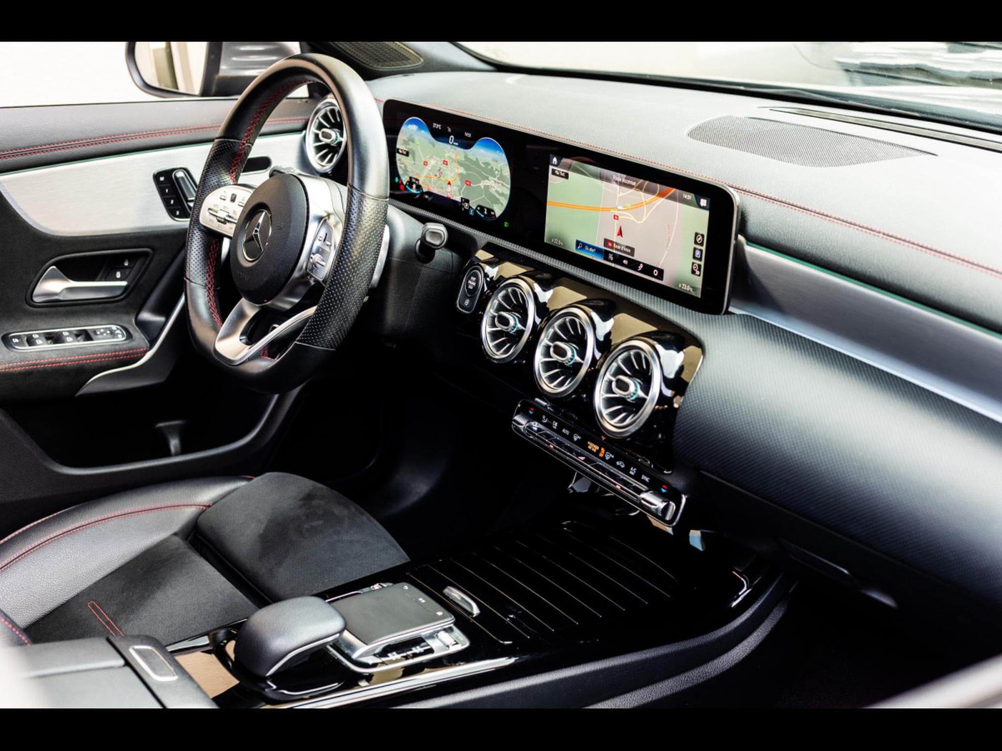 Mercedes CLA 200 COUPE AMG-LINE – MOUNTAINGRAU METALLIC (2019) - Photo 20