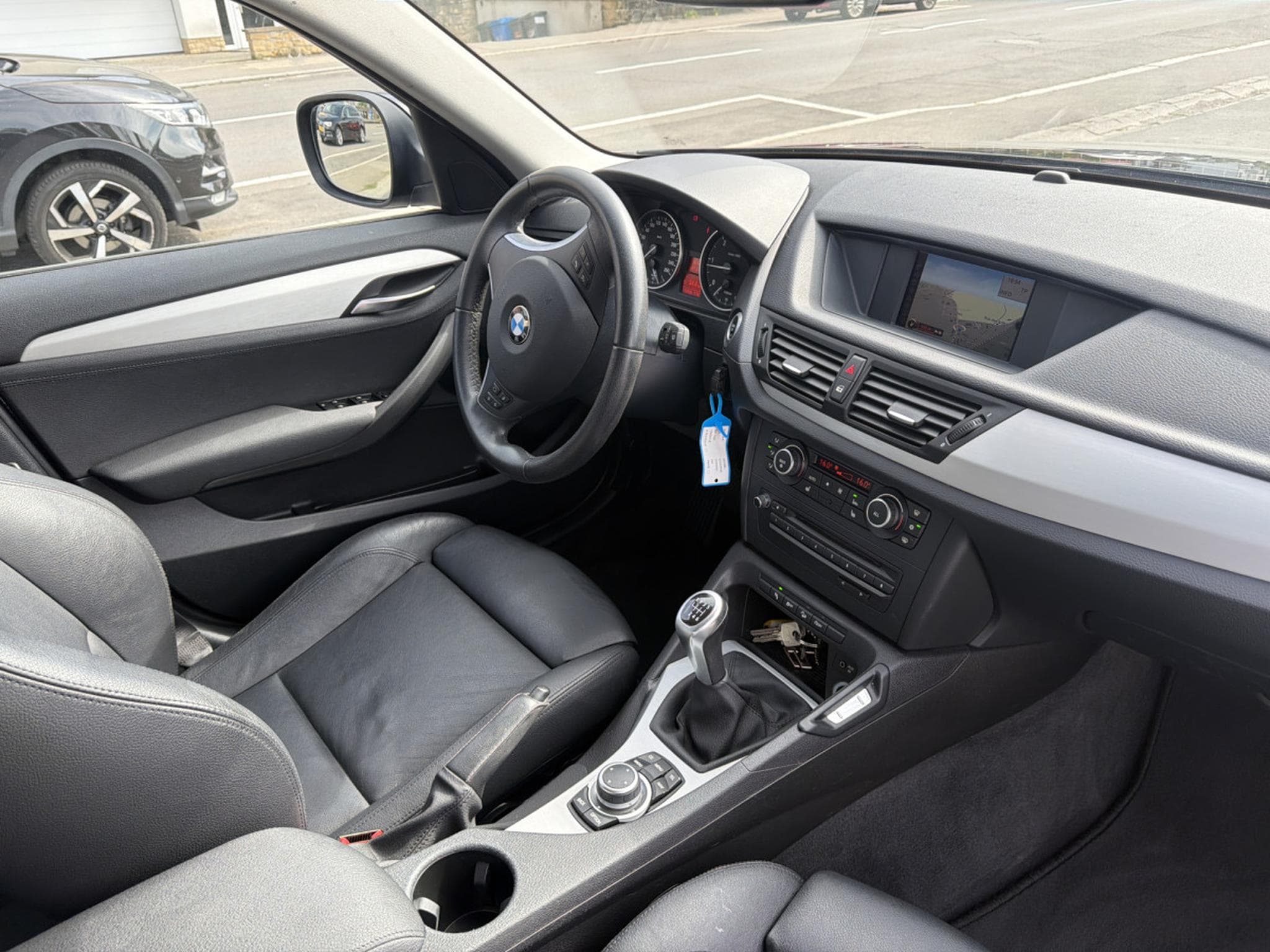 BMW X1 20D 143CV XDRIVE PACK LUXE (2011) - Photo 10