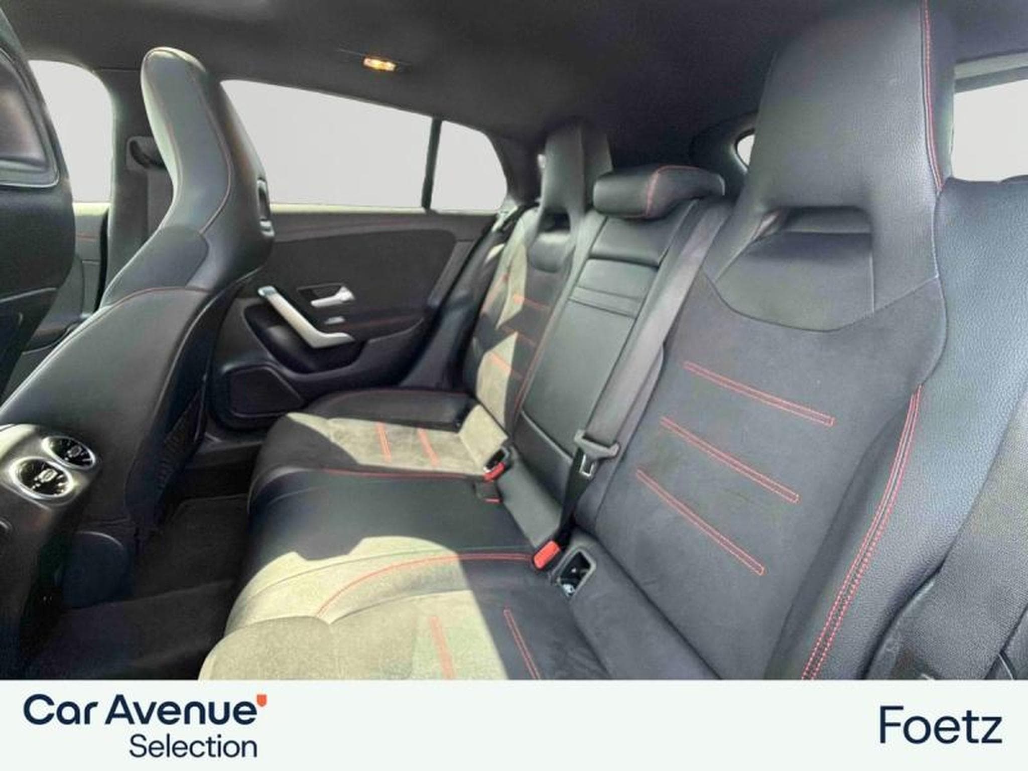 Mercedes CLA 220 d 190ch AMG Line 8G-DCT (2022) - Foto 9