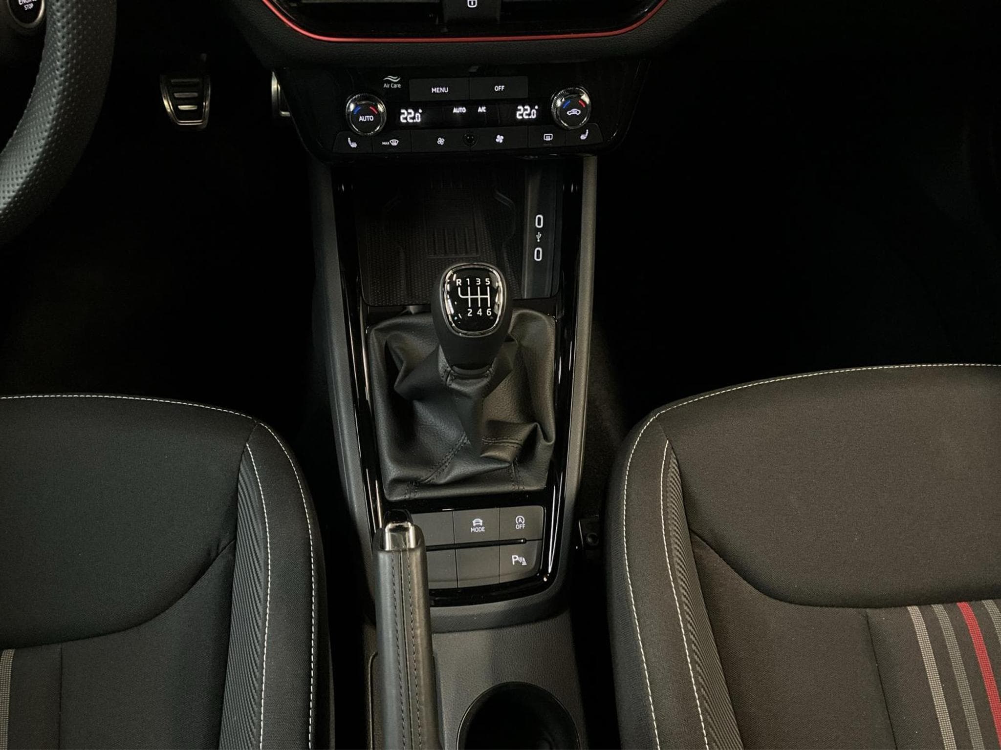Skoda Scala Monte-Carlo+BVM+Led+Navi (2025) - Foto 12
