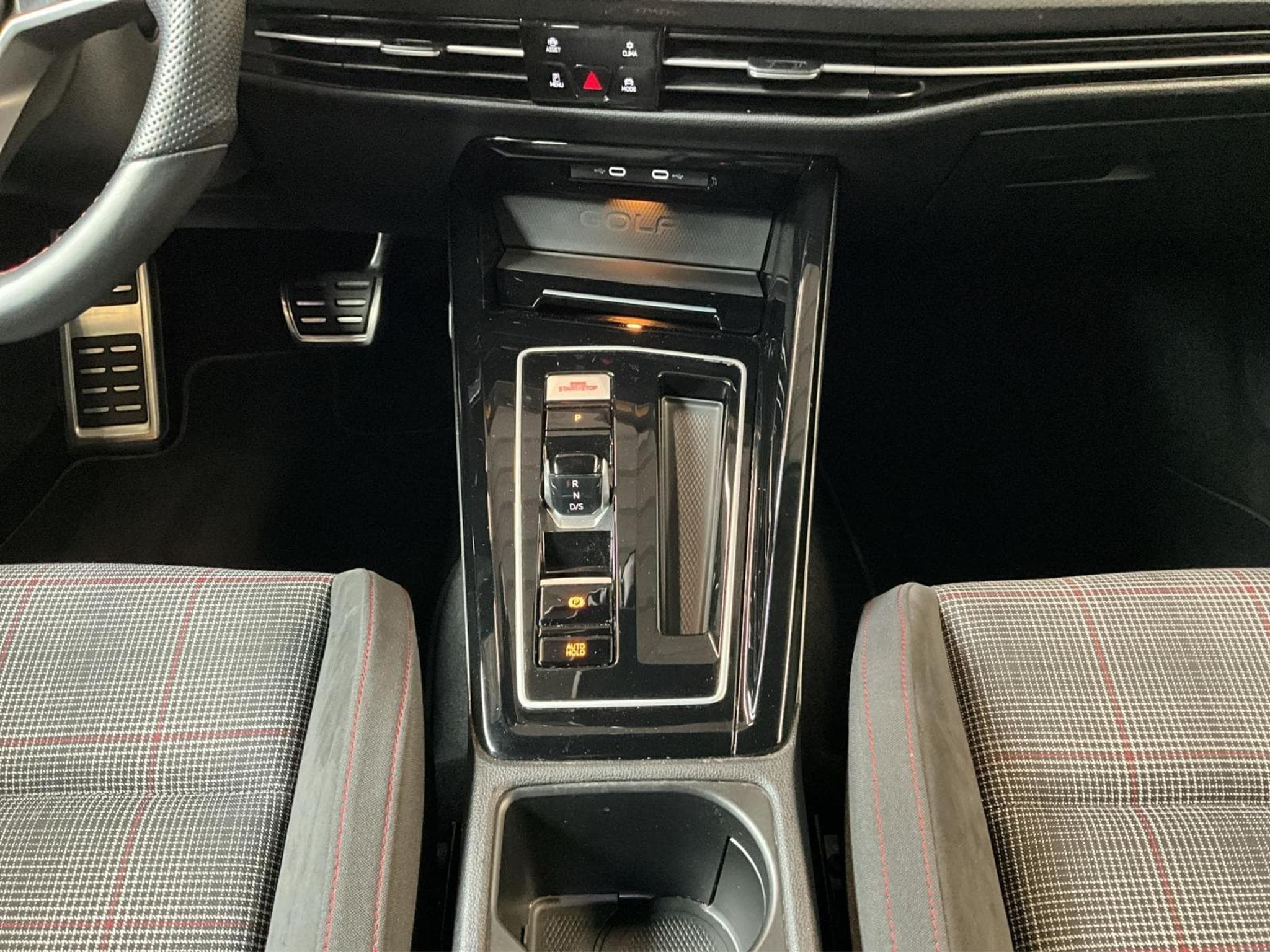 VW Golf GTI+DSG+Black-Style+Matrix-LED+Navi (2024) - Foto 12