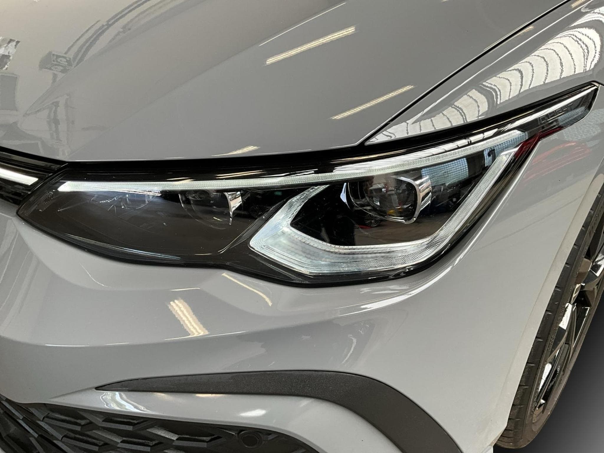 VW Golf GTI+DSG+Black-Style+Matrix-LED+Navi (2024) - Foto 17