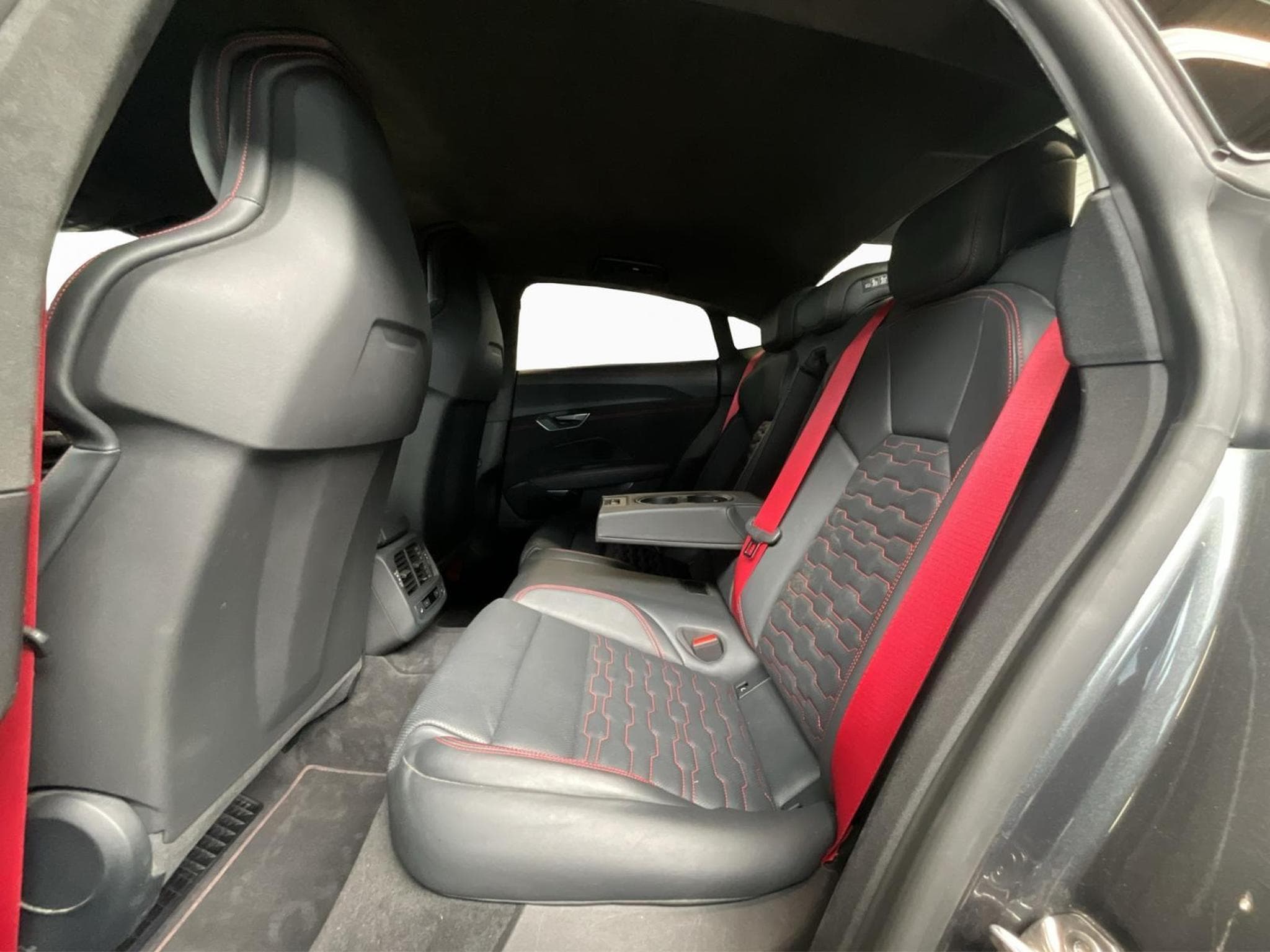 Audi RS e-tron GT 97kWh+Performance+Quattro+Ceramique+Carbon (2025) - Foto 19