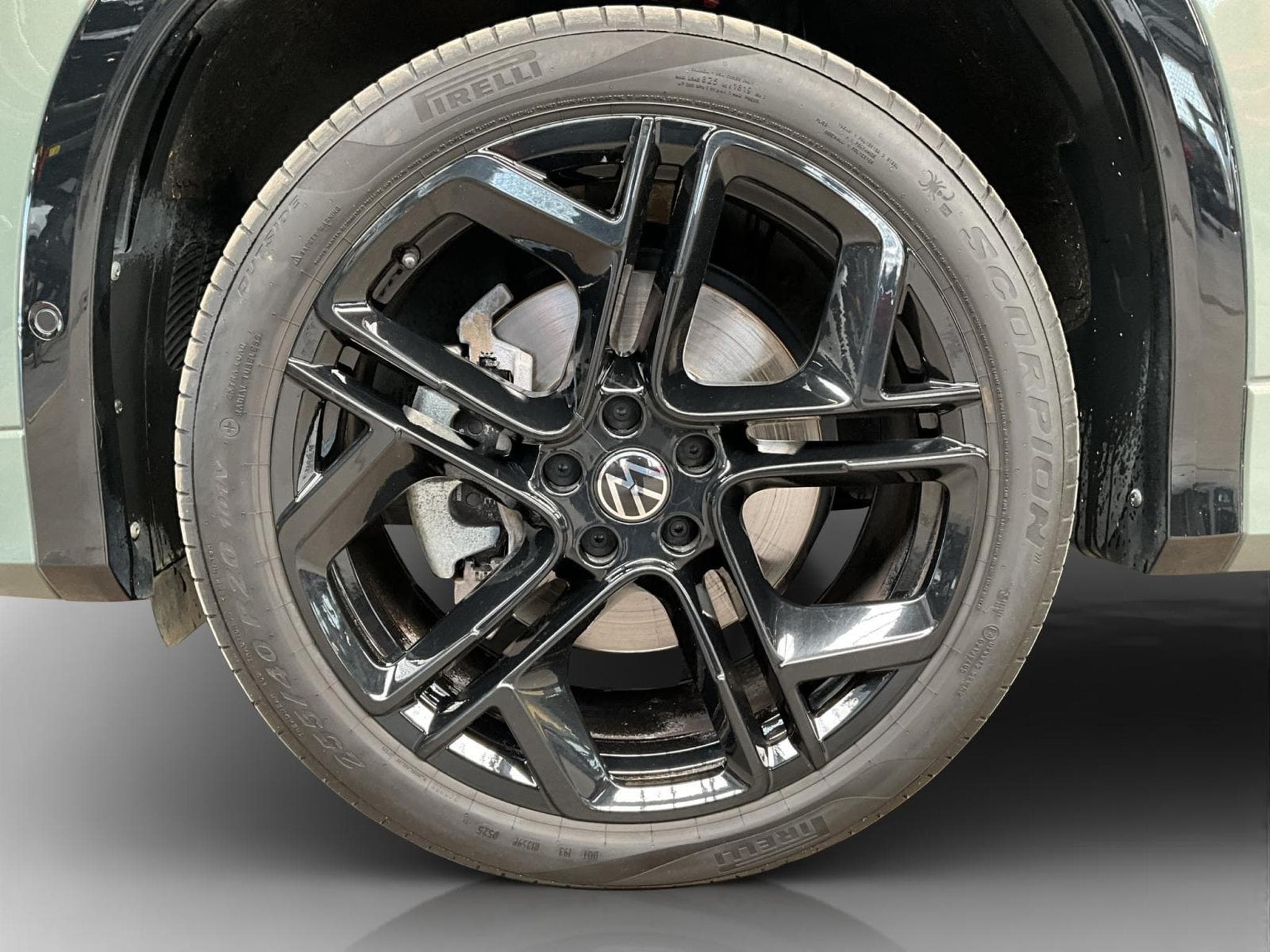 VW Tayron R-Line+DSG+4M+7Sitze+P.Confort+Pano+P.Travel+P.Info (2025) - Foto 8