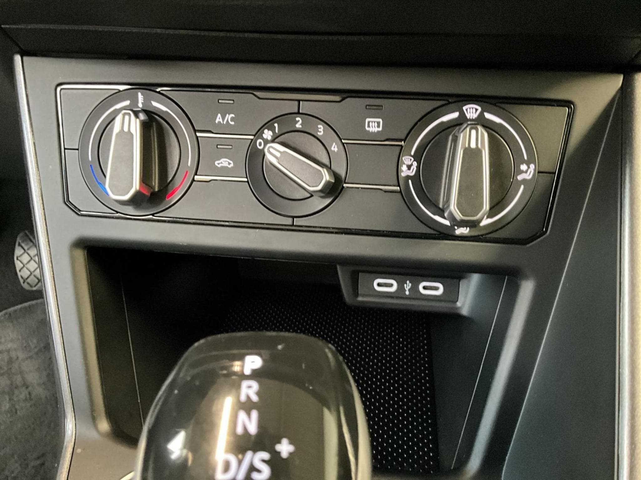 VW Polo Style+DSG+Led+PDC+DAB+P:Assistance (2024) - Foto 18