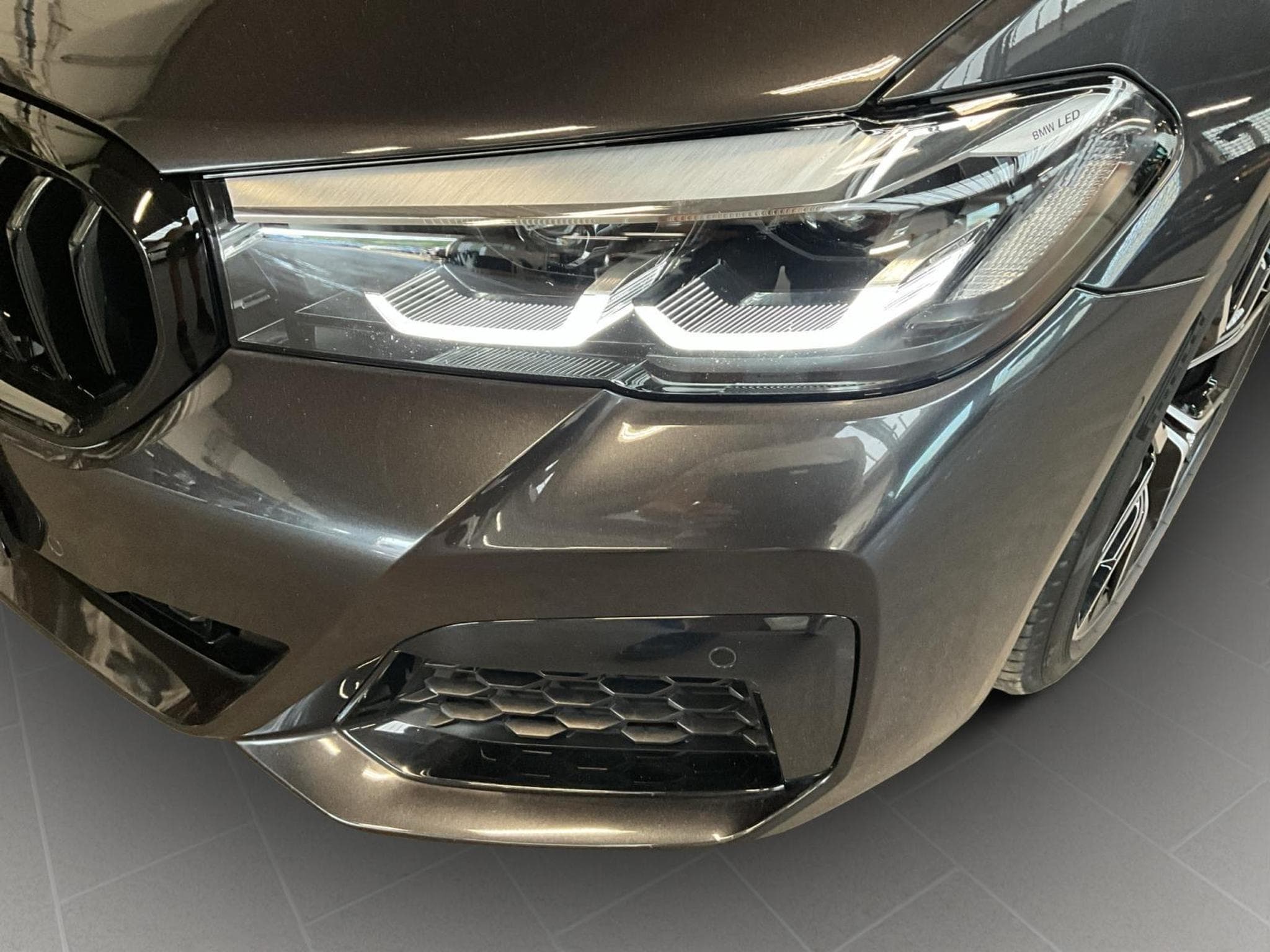 BMW 520 Xdrive+M-Sport+AT+BlackStyle+Panorama (2024) - Photo 18