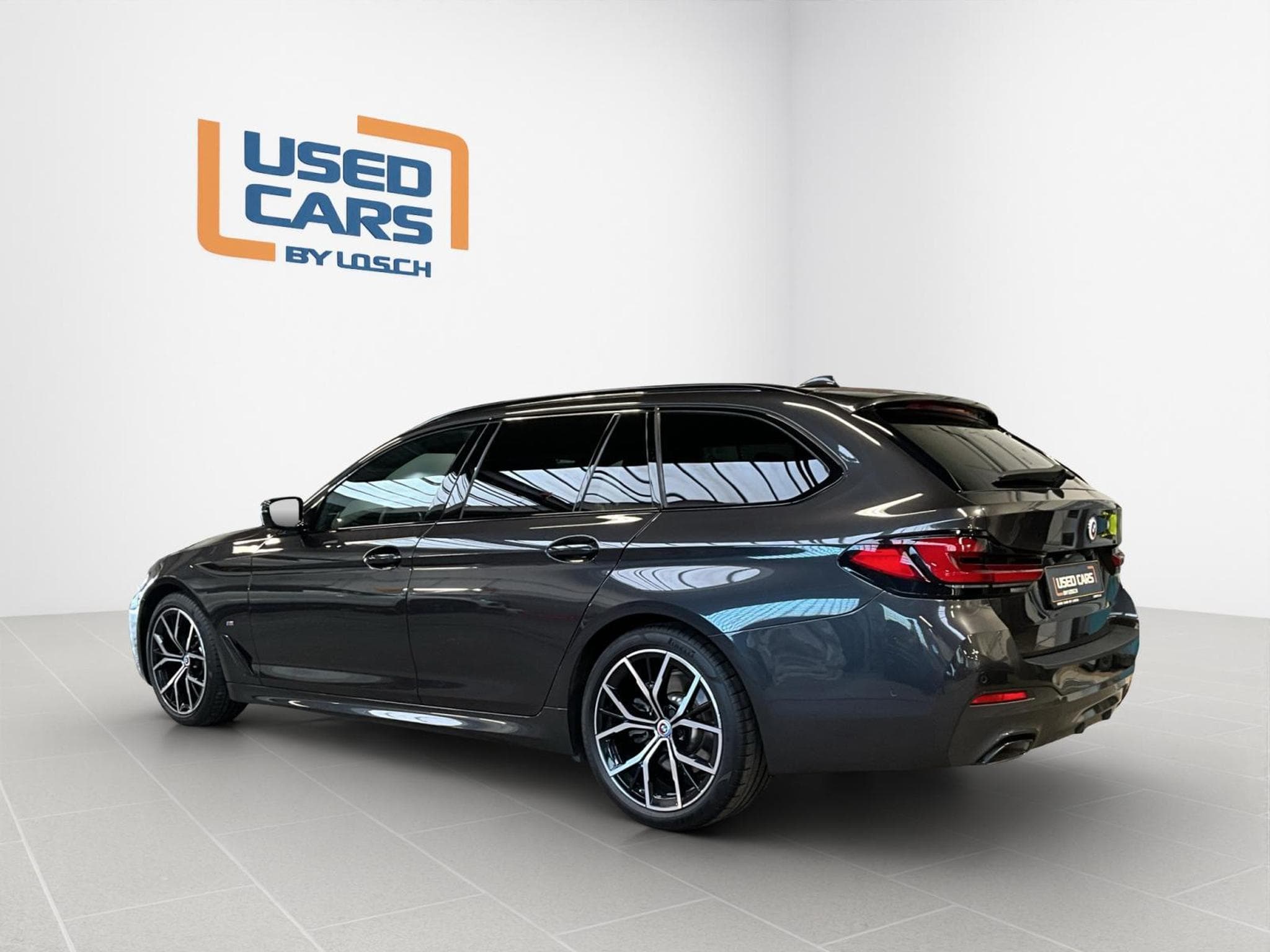 BMW 520 Xdrive+M-Sport+AT+BlackStyle+Panorama (2024) - Photo 5