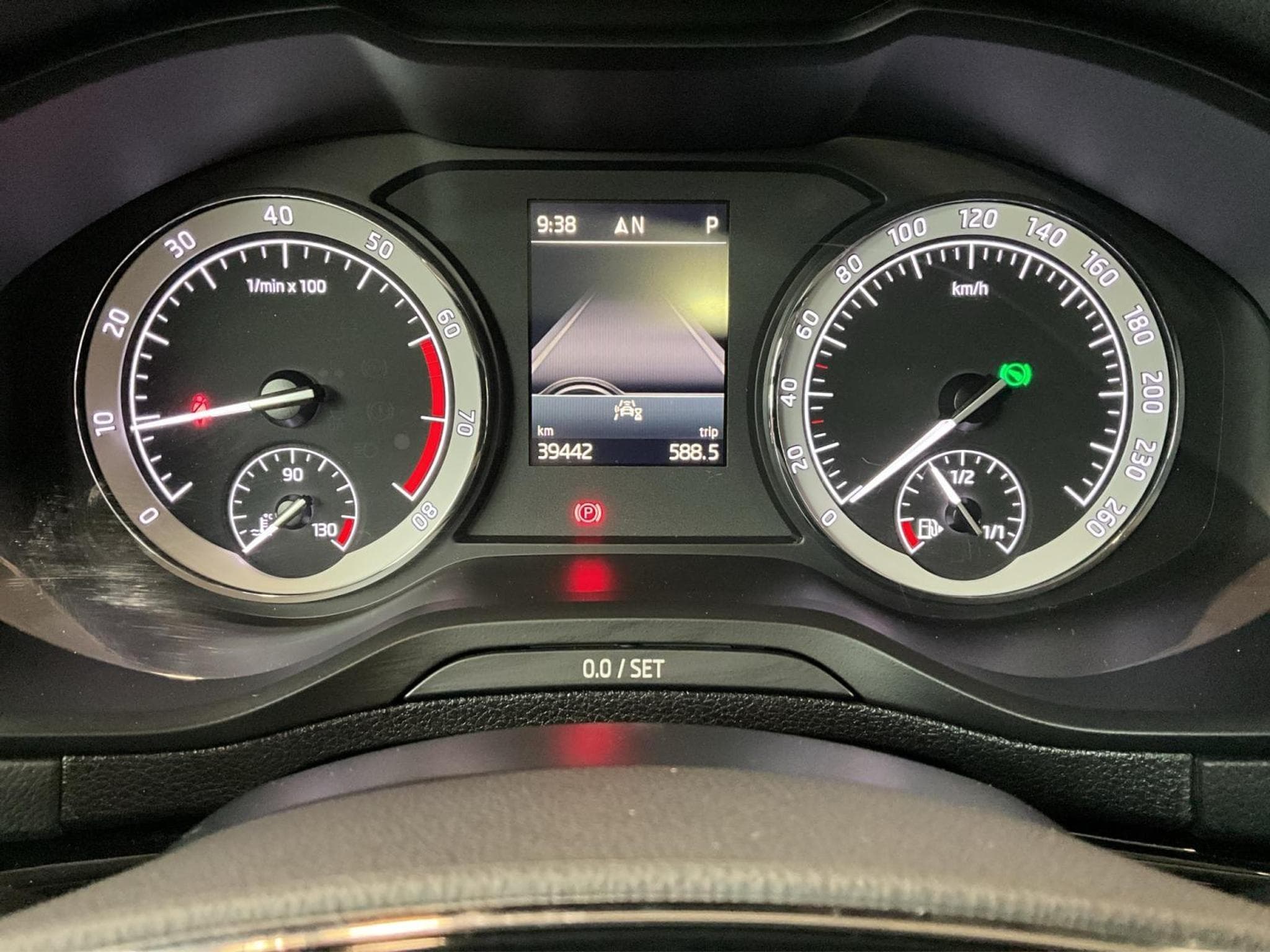 Skoda Karoq Style+DSG+LED+AHK+PANO+NAVI (2022) - Photo 11