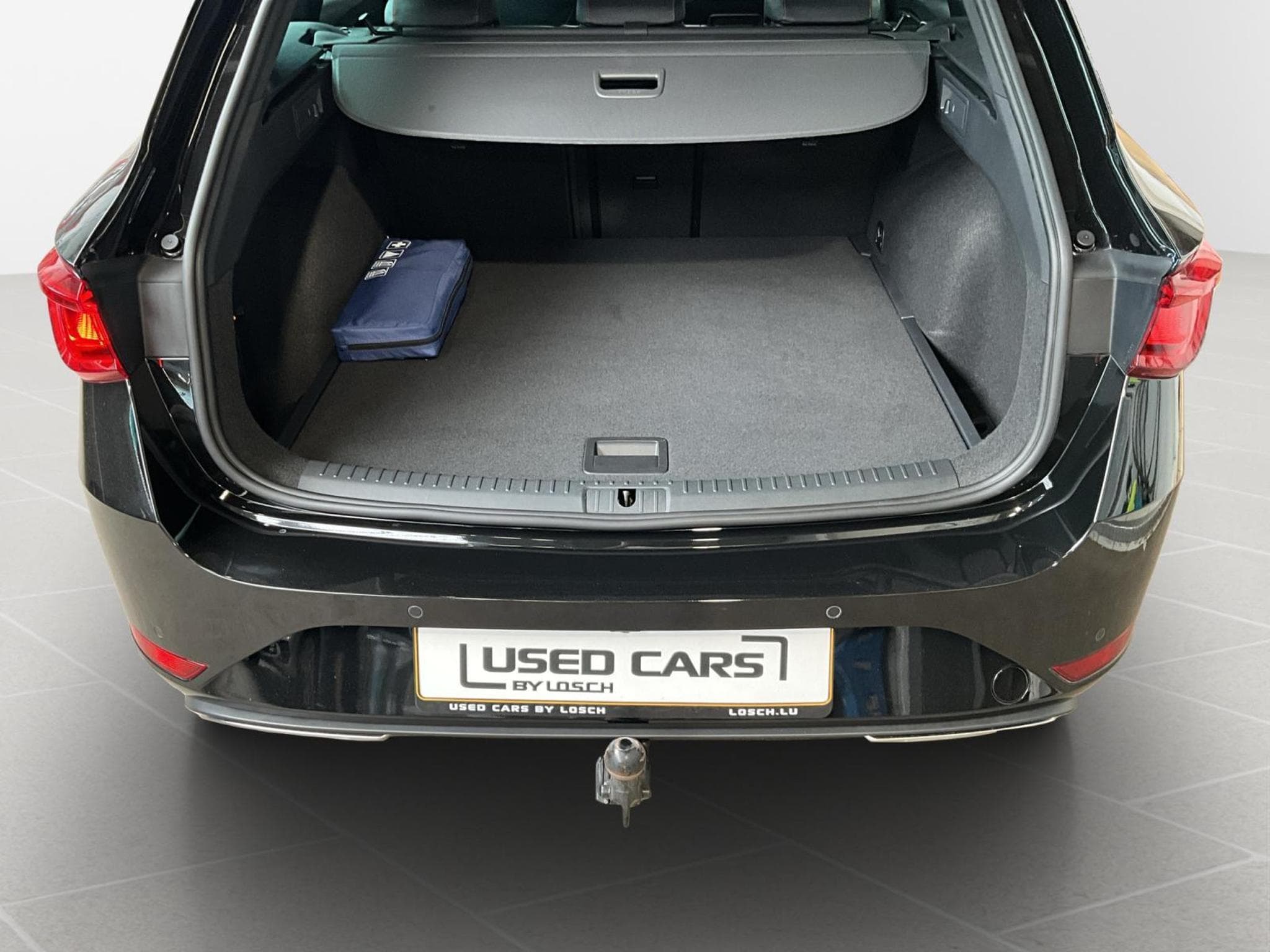 Seat Leon ST+FR+DSG+Matrix-LED+Pano+P.Vision+AHK (2025) - Photo 17