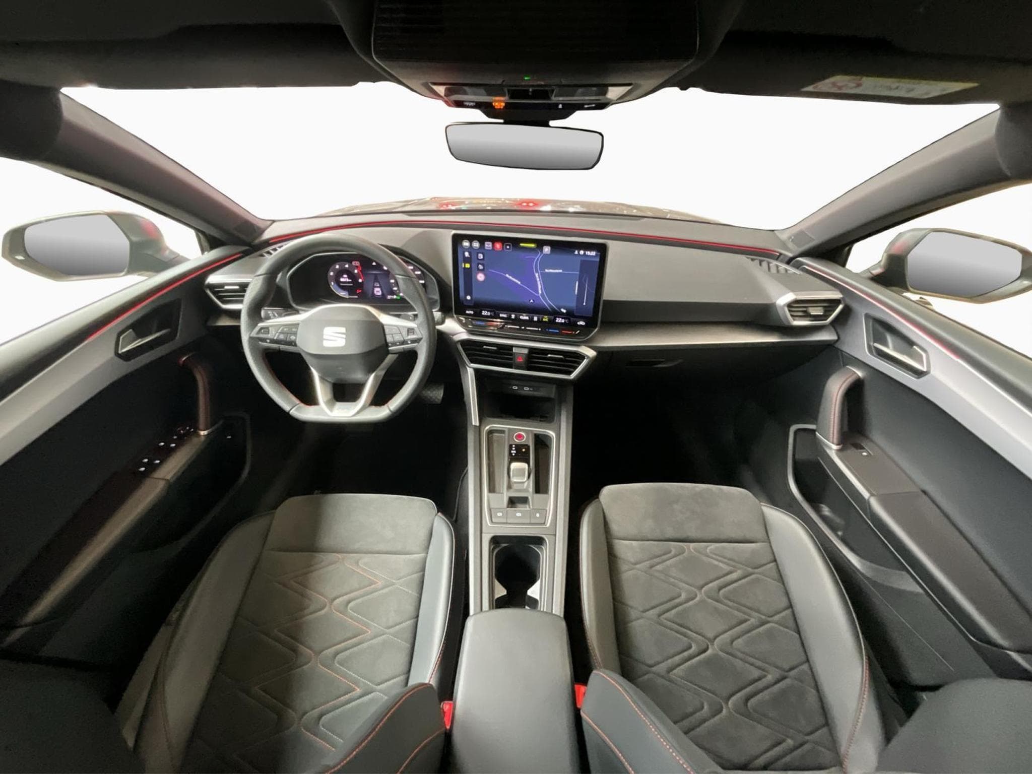 Seat Leon ST+FR+DSG+Matrix-LED+Pano+P.Vision+AHK (2025) - Photo 2