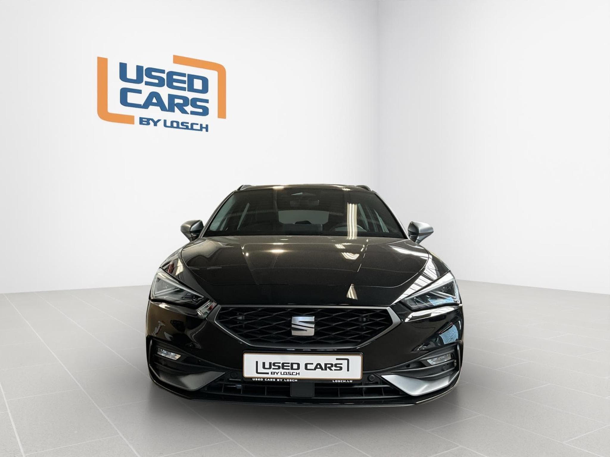 Seat Leon ST+FR+DSG+Matrix-LED+Pano+P.Vision+AHK (2025) - Photo 3
