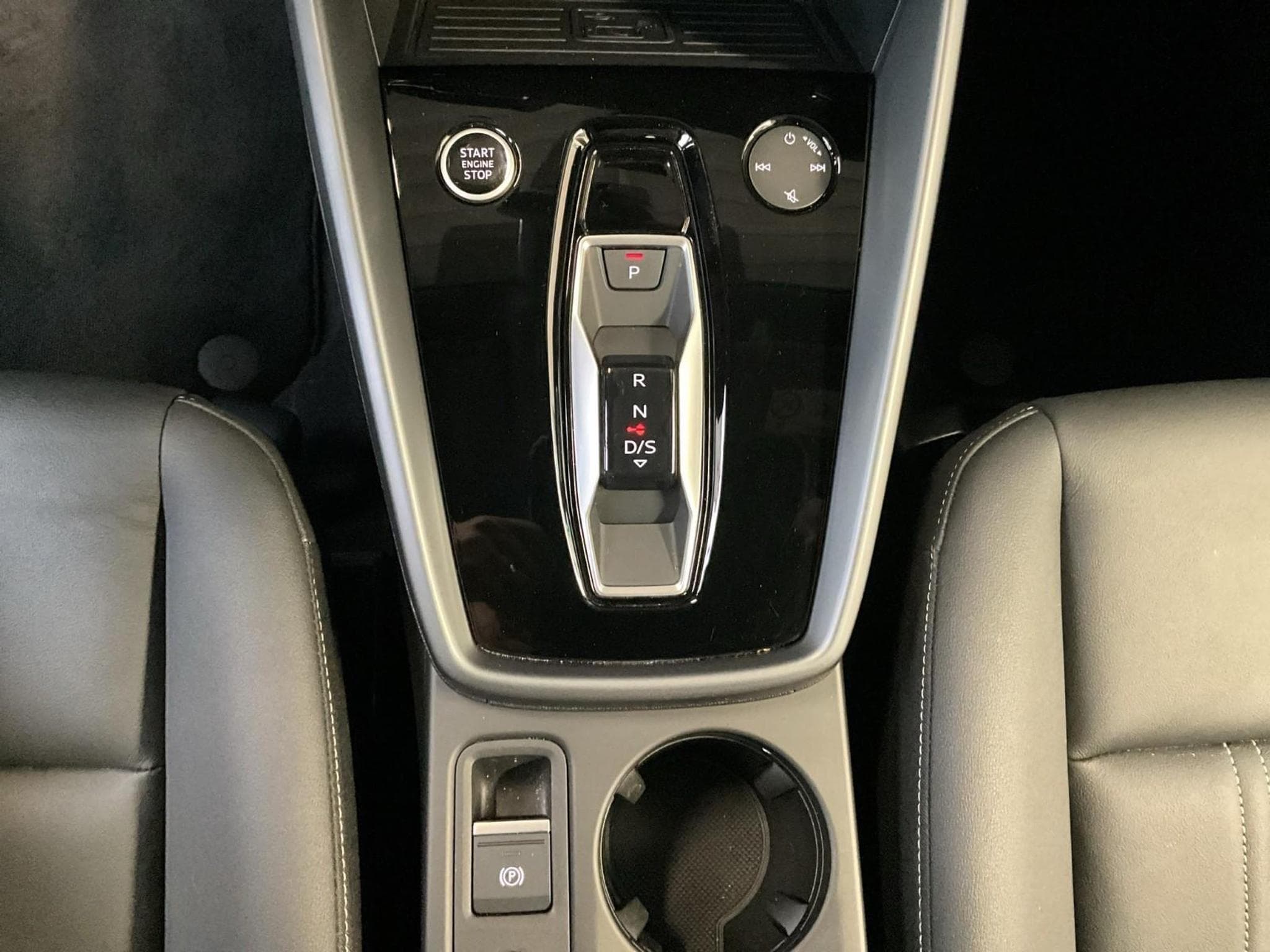 Audi A3 SB+S-line+35TFSI+S-Tronic+P.Business+Led (2025) - Photo 12