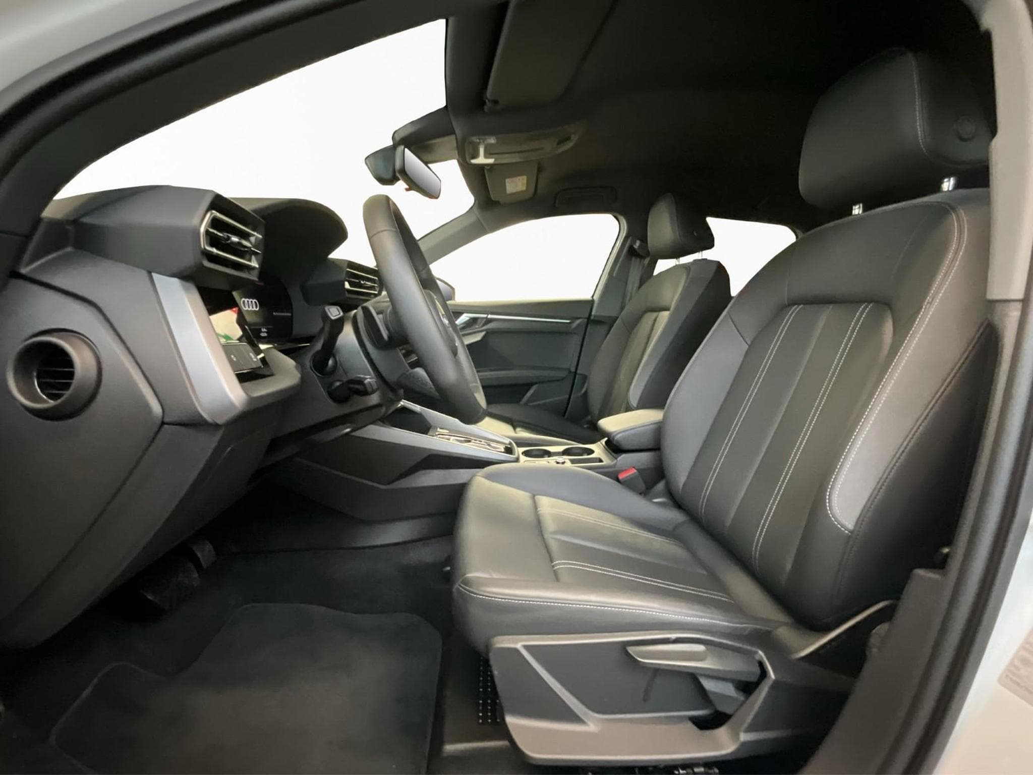Audi A3 SB+S-line+35TFSI+S-Tronic+P.Business+Led (2025) - Photo 9