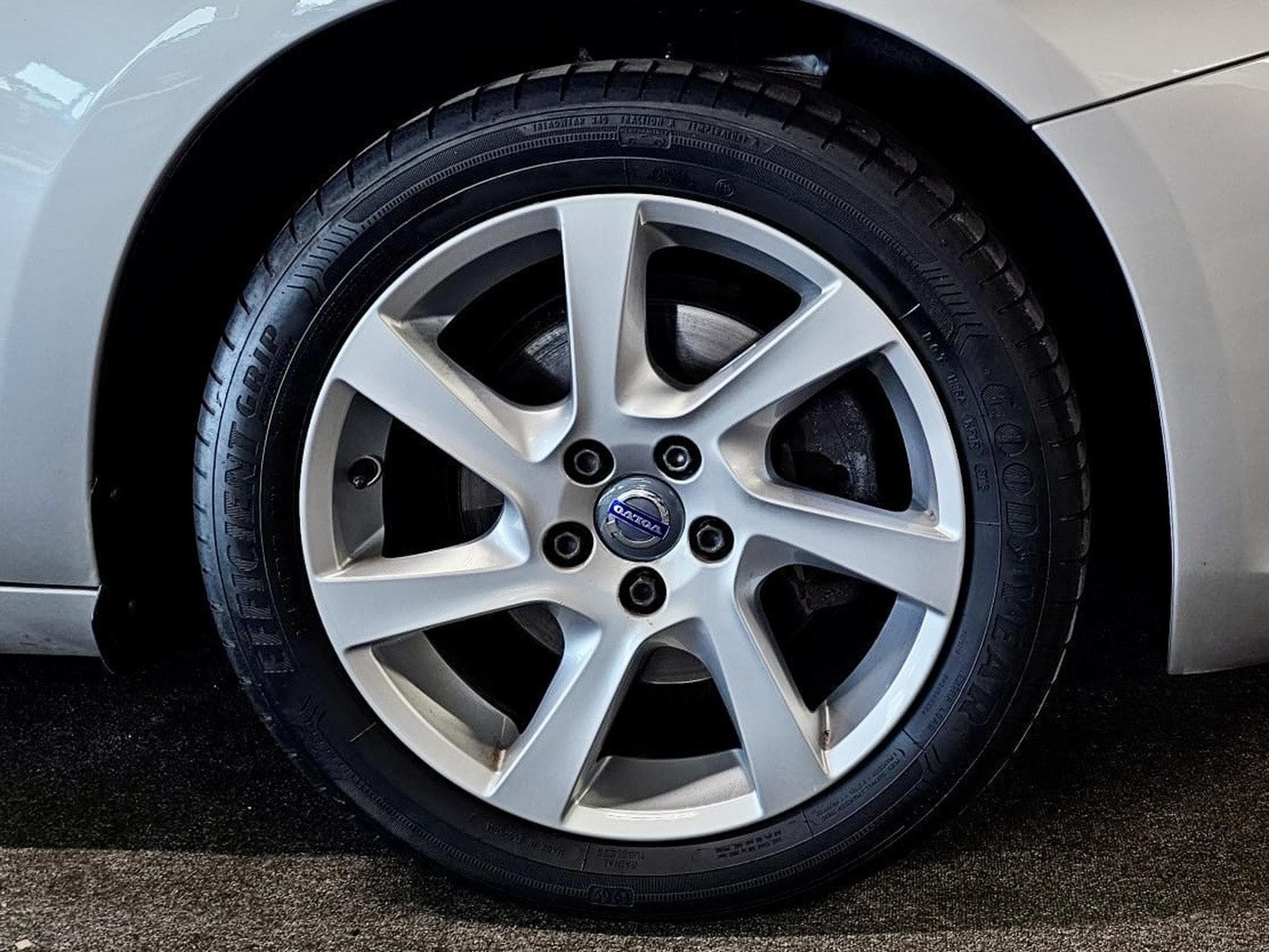 Volvo V60 T3 AUTO NAVI (2015) - Foto 10