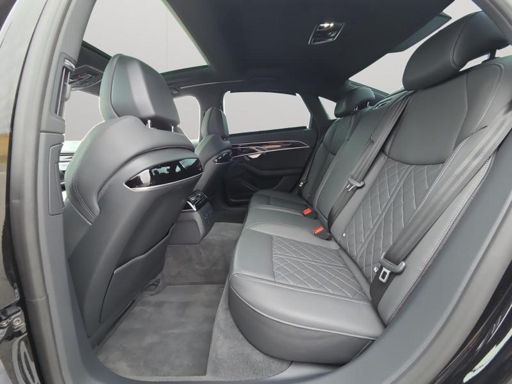 Audi A8 A8 50 TDI quattro 286 ch Tiptronic S-LINE (2025) - Foto 11