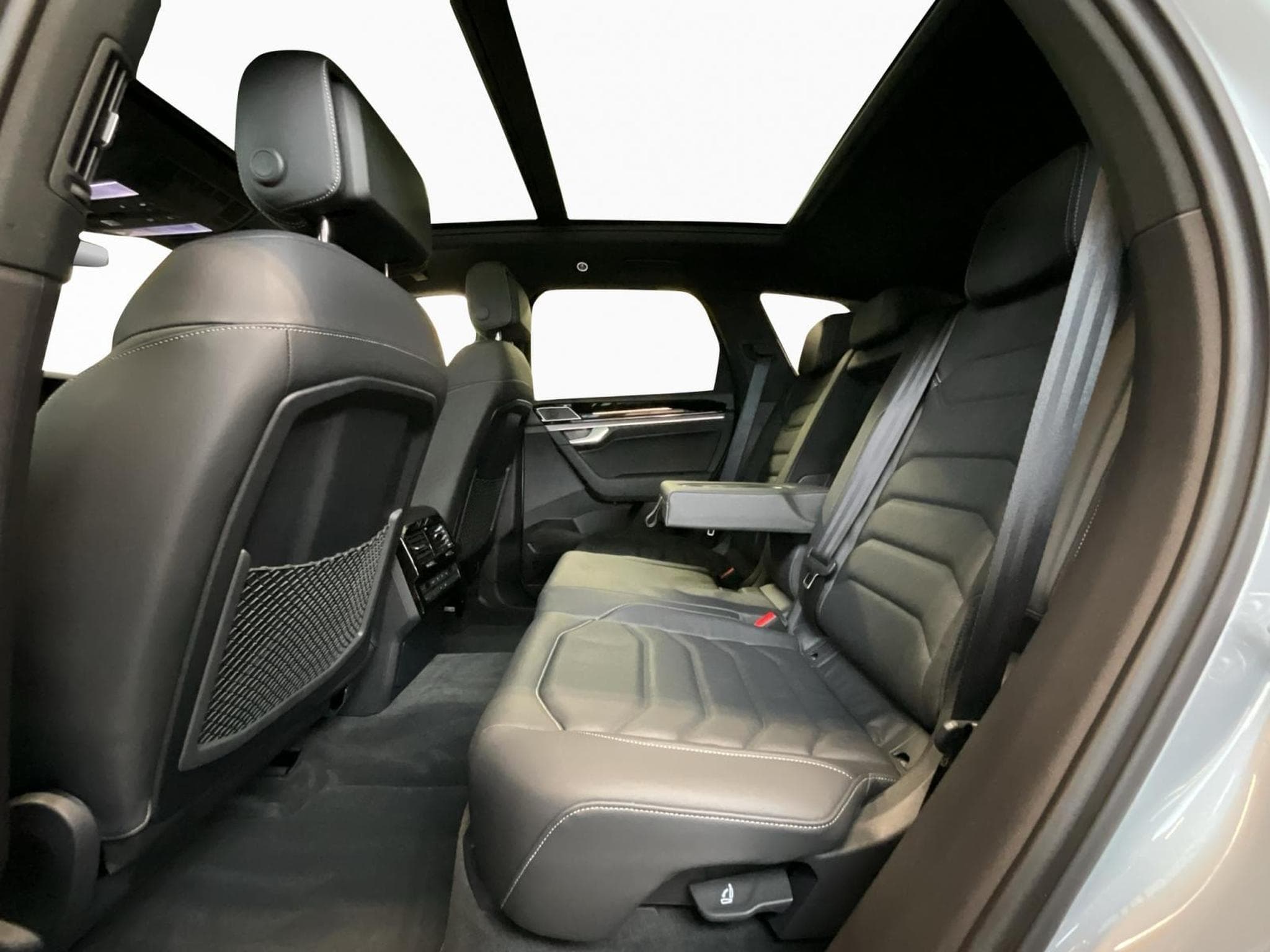 VW Touareg R-Line+V6+Aut.+4M+Pano+360 (2025) - Foto 16