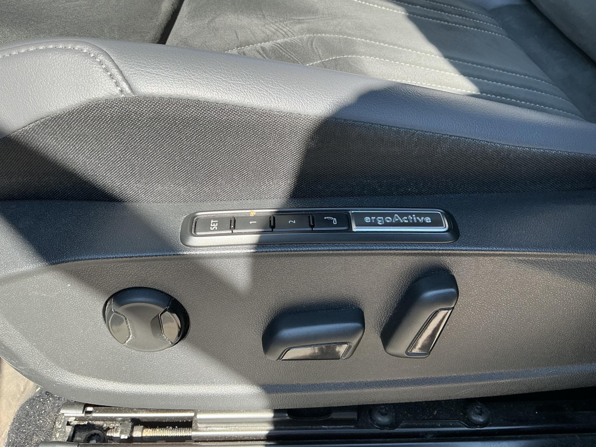 VW ID.4 Pro Performance (2023) - Foto 11