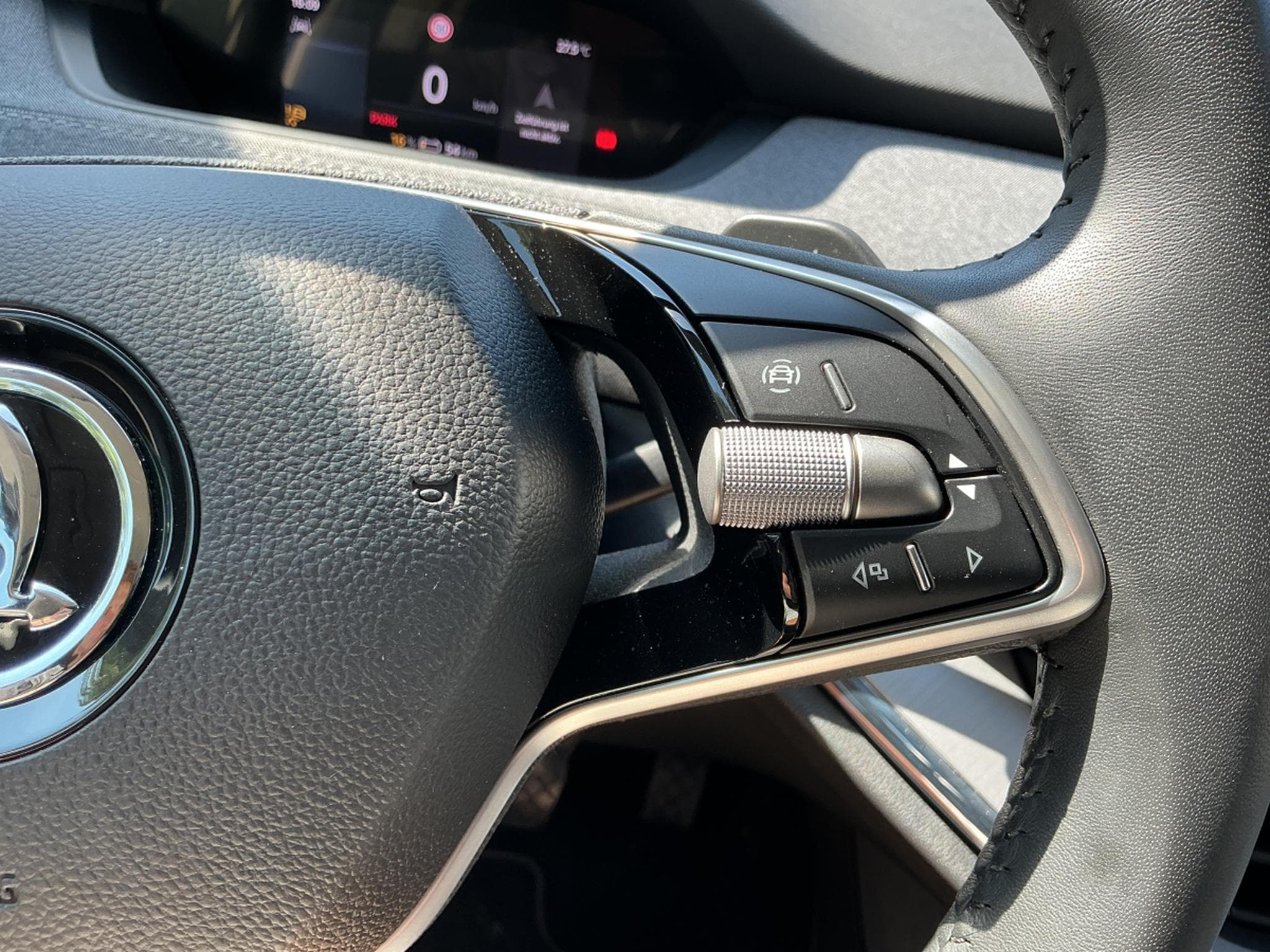 Skoda Enyaq 85X AWD (2025) - Foto 15