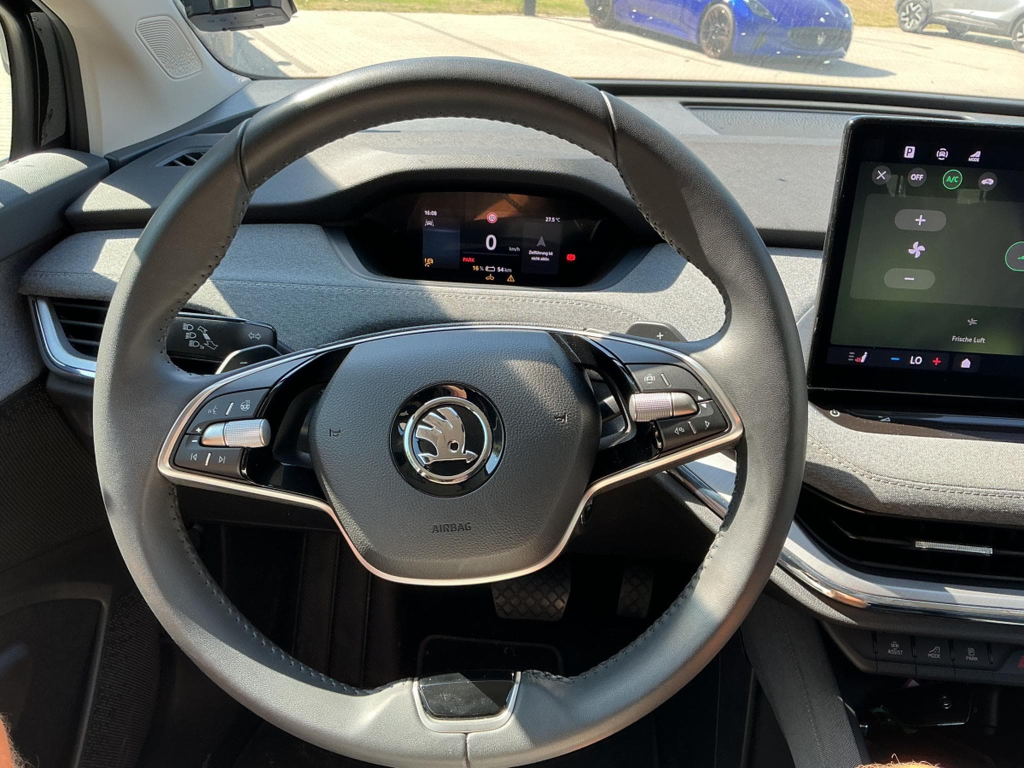 Skoda Enyaq 85X AWD (2025) - Foto 8
