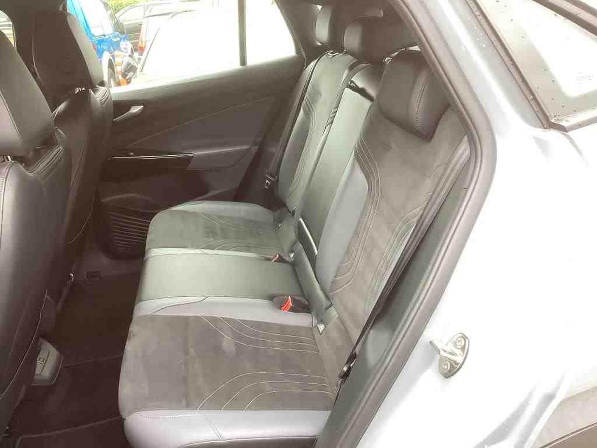 VW ID.5 Pro (2023) - Foto 6