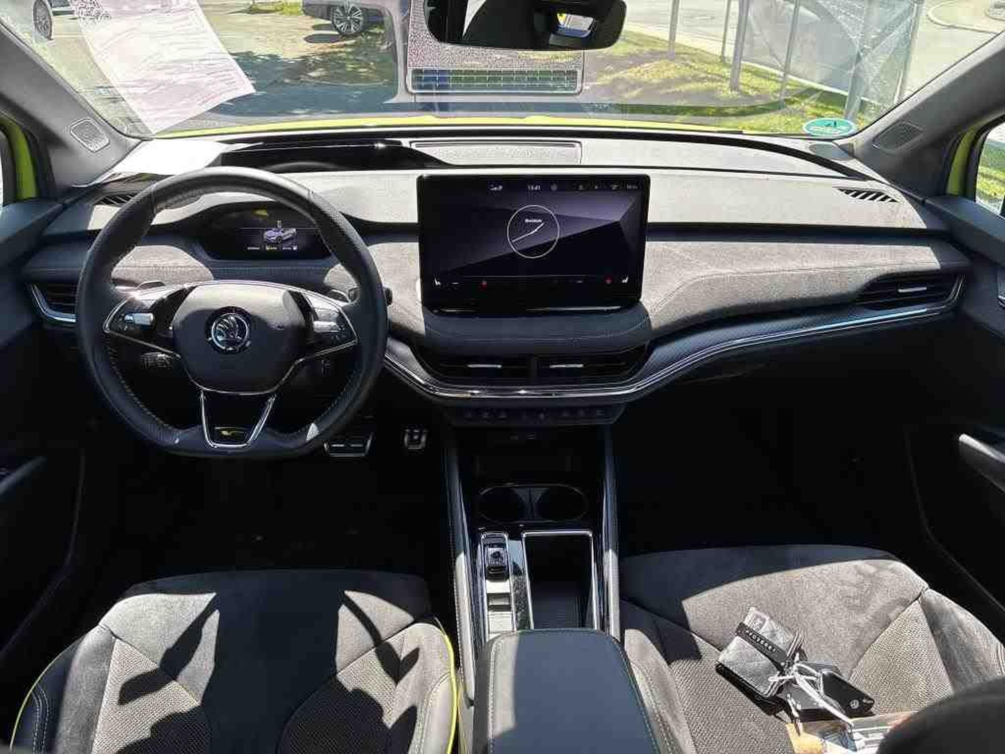 Skoda Enyaq RS Coupe 4x4 (2023) - Foto 8