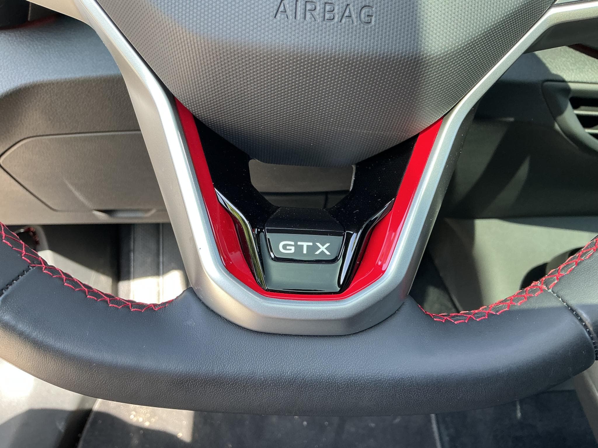 VW ID.4 GTX (2023) - Foto 11