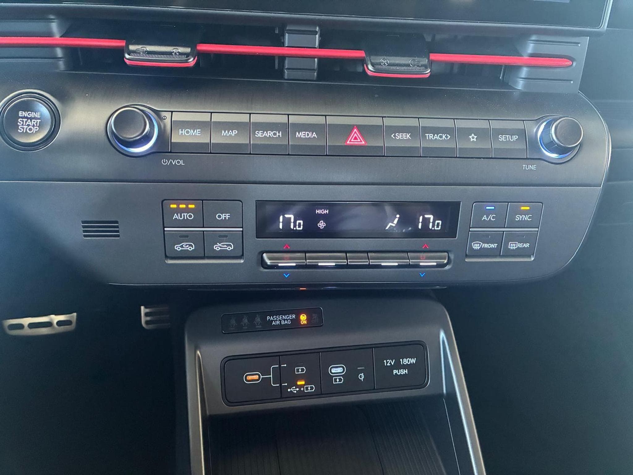 Hyundai Kona N-Line (2025) - Photo 17