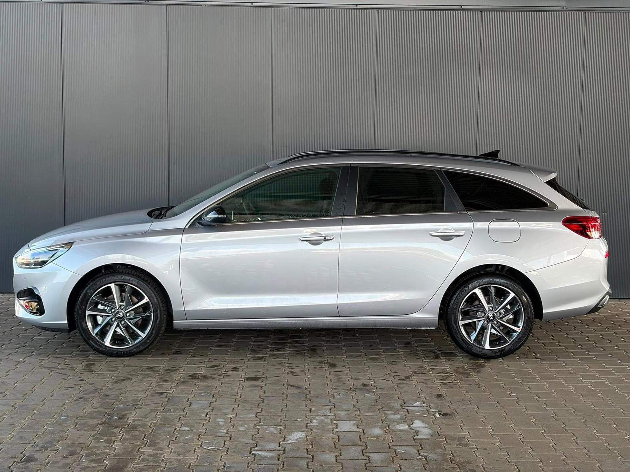 Hyundai i30 Comfort Plus Kombi (2025) - Photo 2