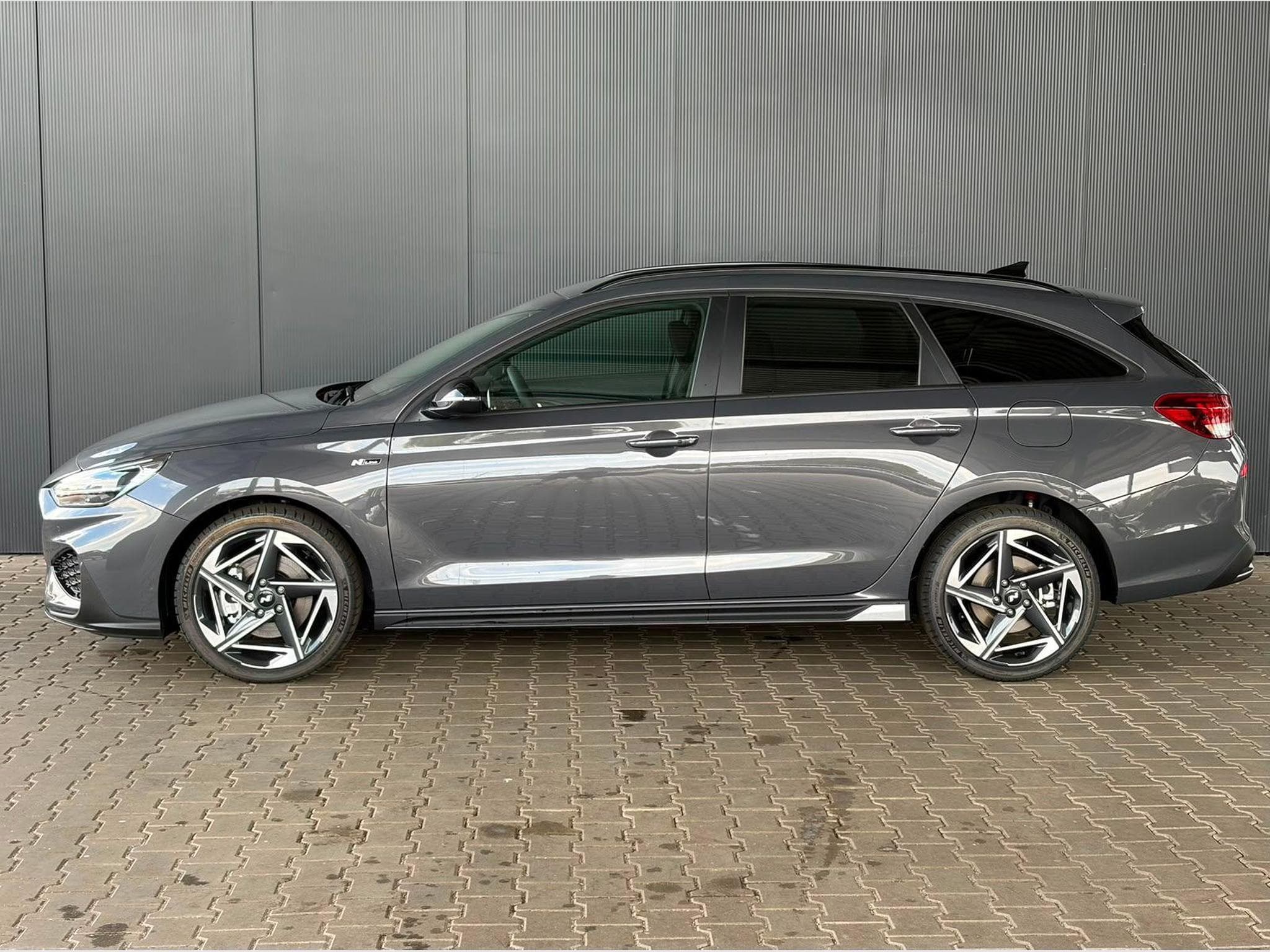 Hyundai i30 N-Line (2025) - Photo 2