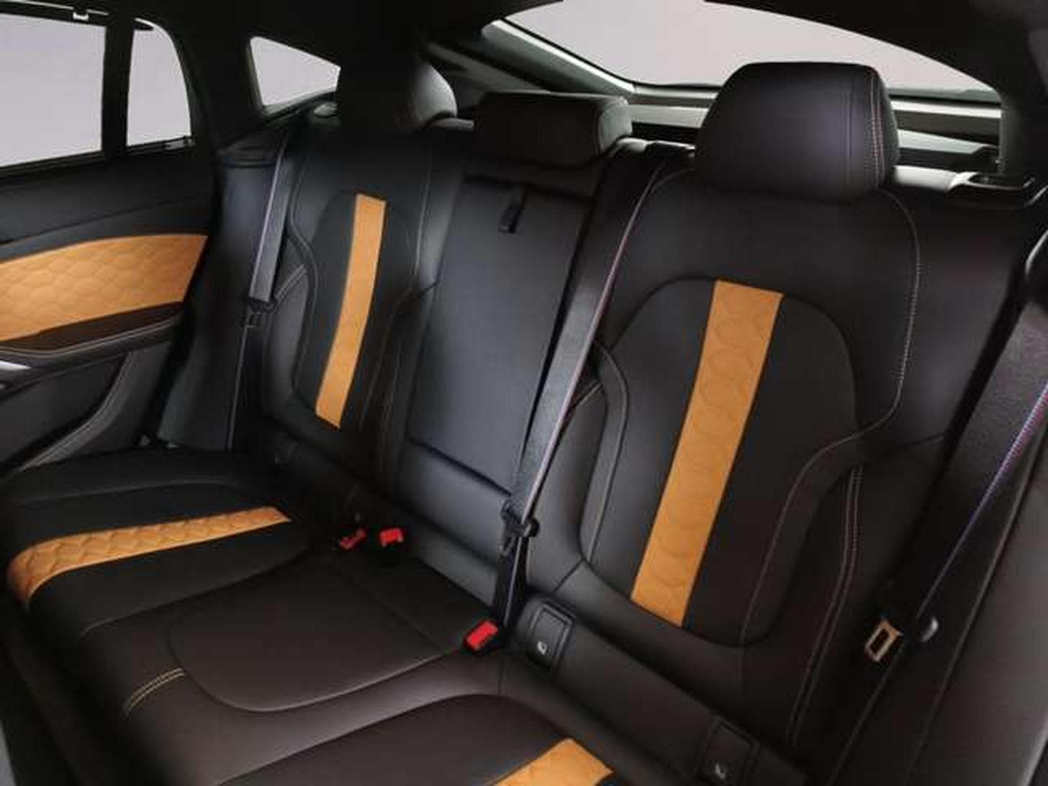 BMW X6M Competition HK HiFi DAB LED Pano.Dach (2025) - Photo 8