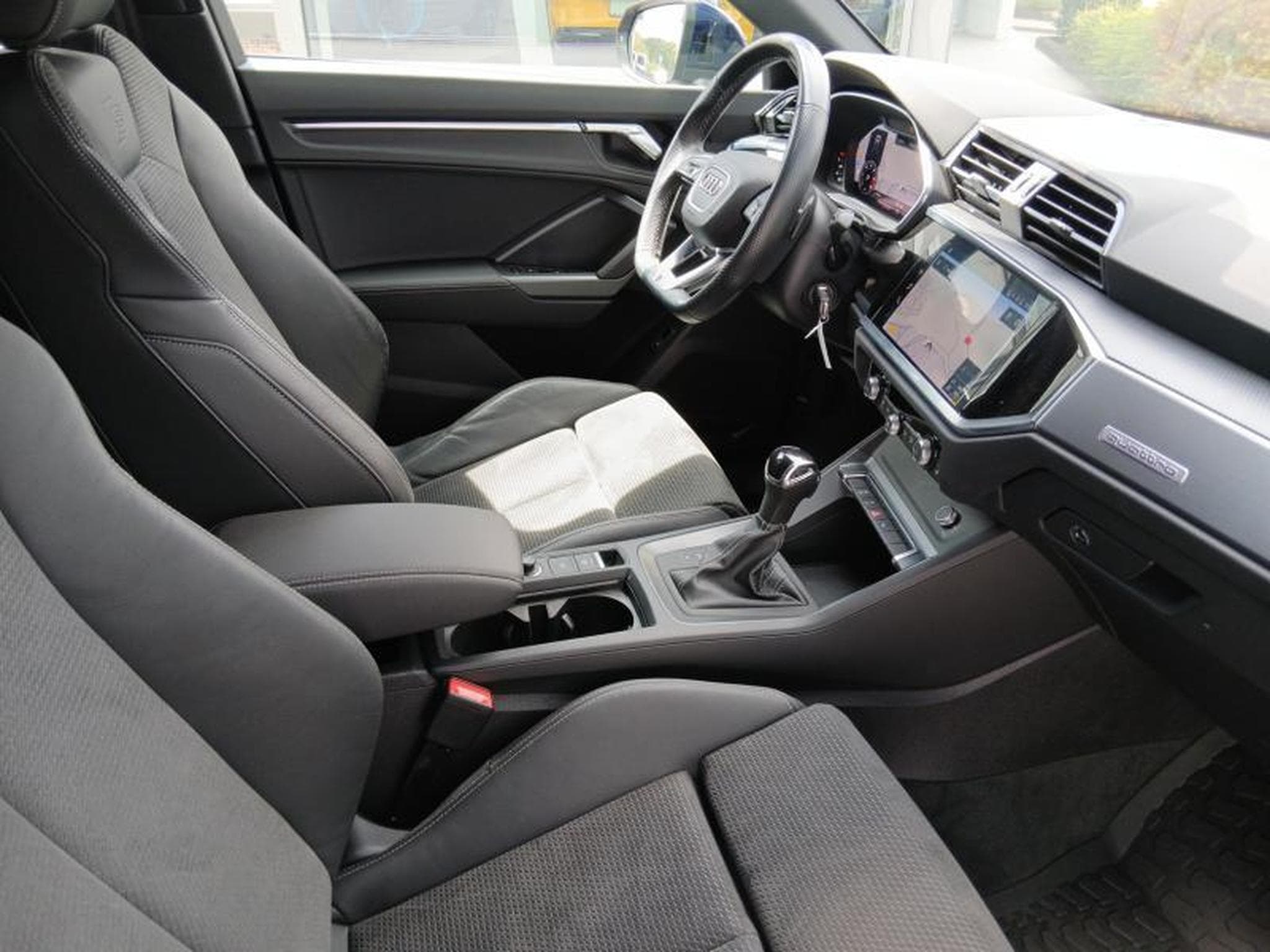 Audi Q3 S-line 40 TDI quattro s-tronic (2021) - Photo 10