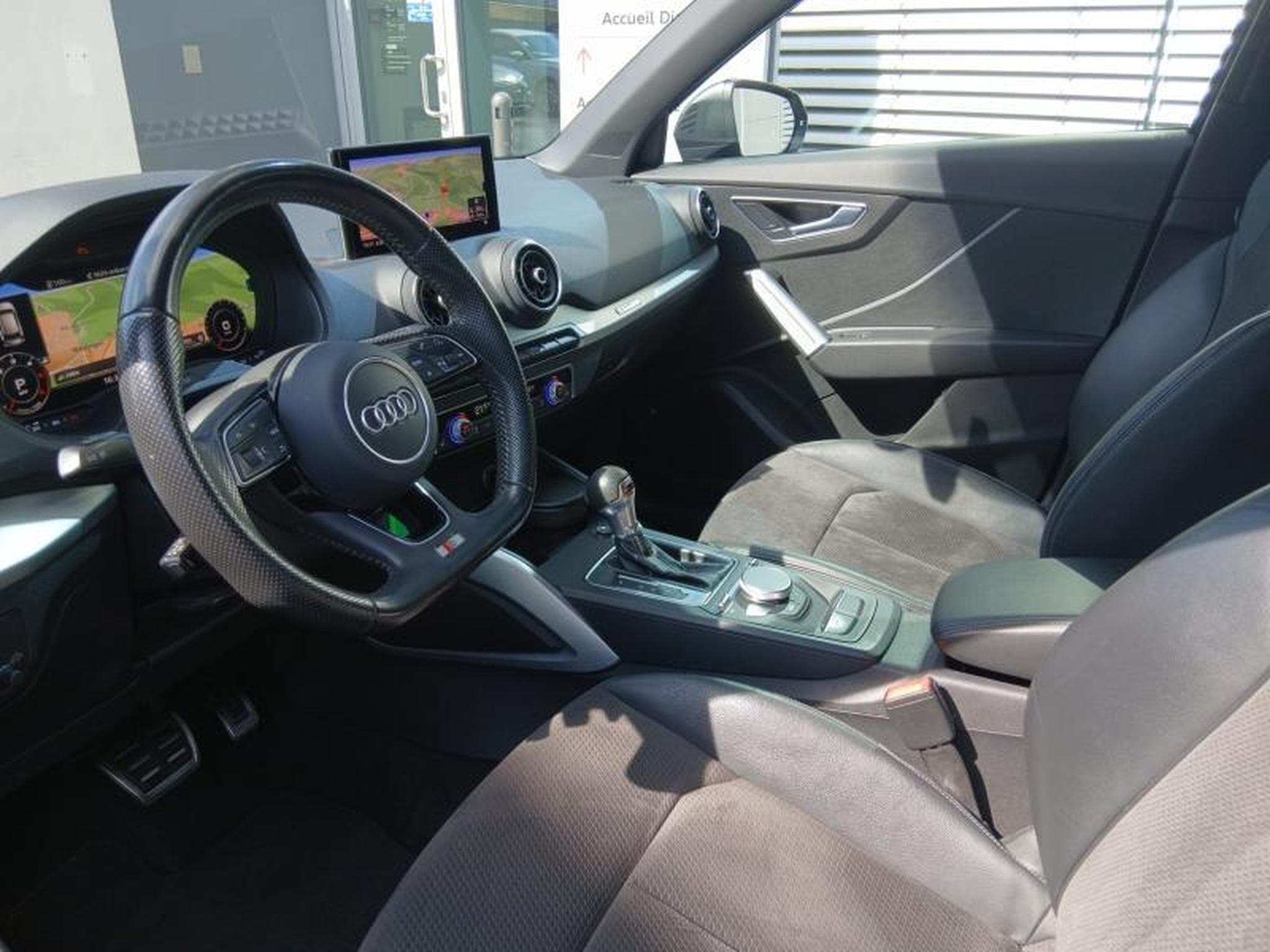 Audi Q2 Sport 2.0 TDI quattro s-tronic (2018) - Photo 9