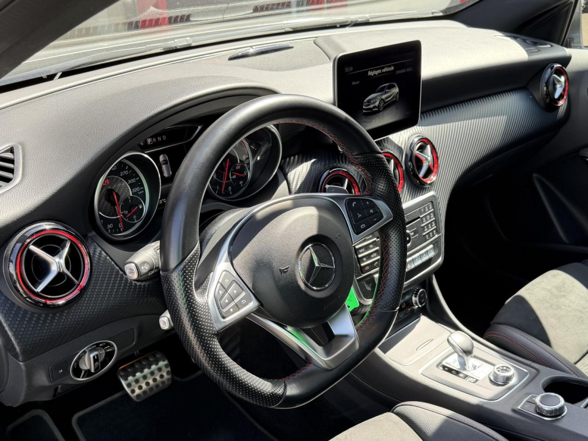 Mercedes A 45 AMG TURBO 4MATIC FACELIFT PANO CUIR NAVI (2017) - Photo 7