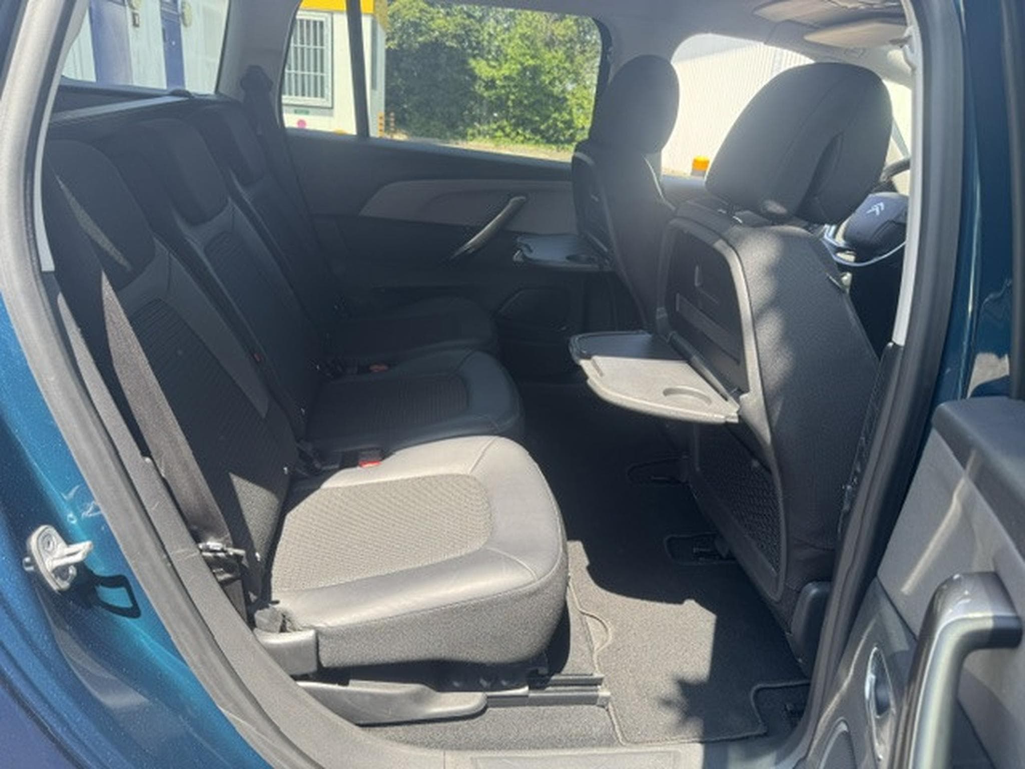 Citroën C4 Grand SpaceTourer CITROEN C4 SPACETOURER 7 SITZER AUTOMATIK KEYLESS LED NAVI (2022) - Photo 6