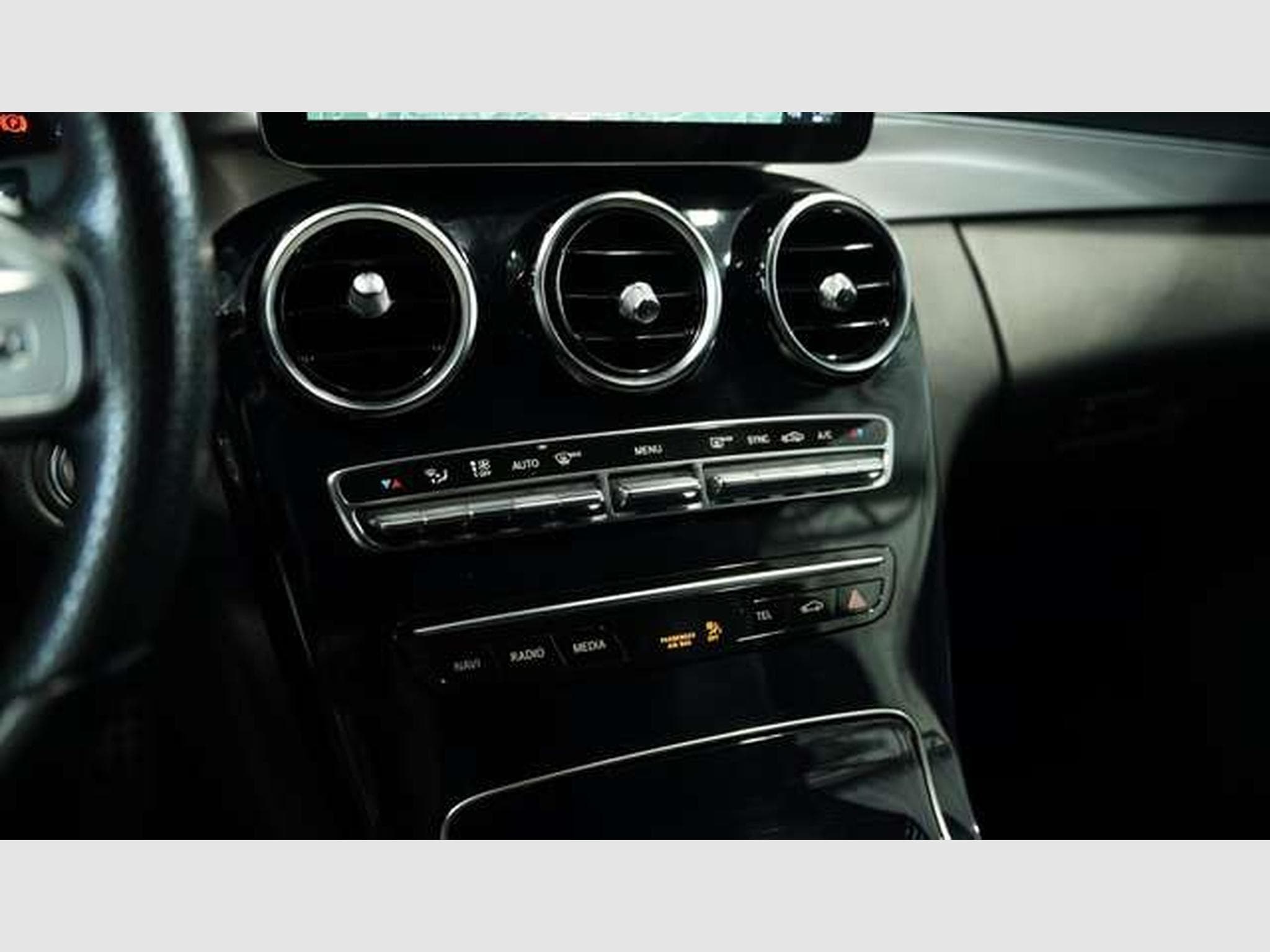 Mercedes C 220 d 4M T AMG Line *20 *Kamera*ACC*Ambiente (2018) - Foto 29