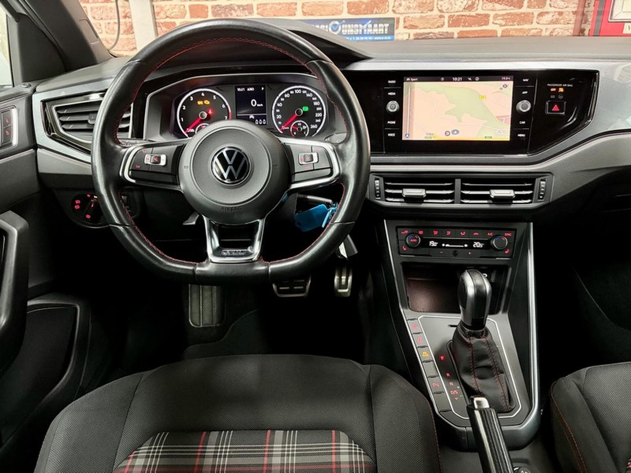 VW Polo Polo 2.0 TSI 200cv DSG GTI (2020) - Photo 4