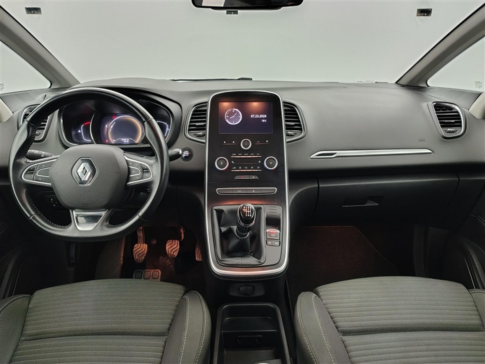 Renault Scenic 1.5 dCi Energy ZEN 7pl. NAVI / PDC AR / KEYLESS (2018) - Photo 8