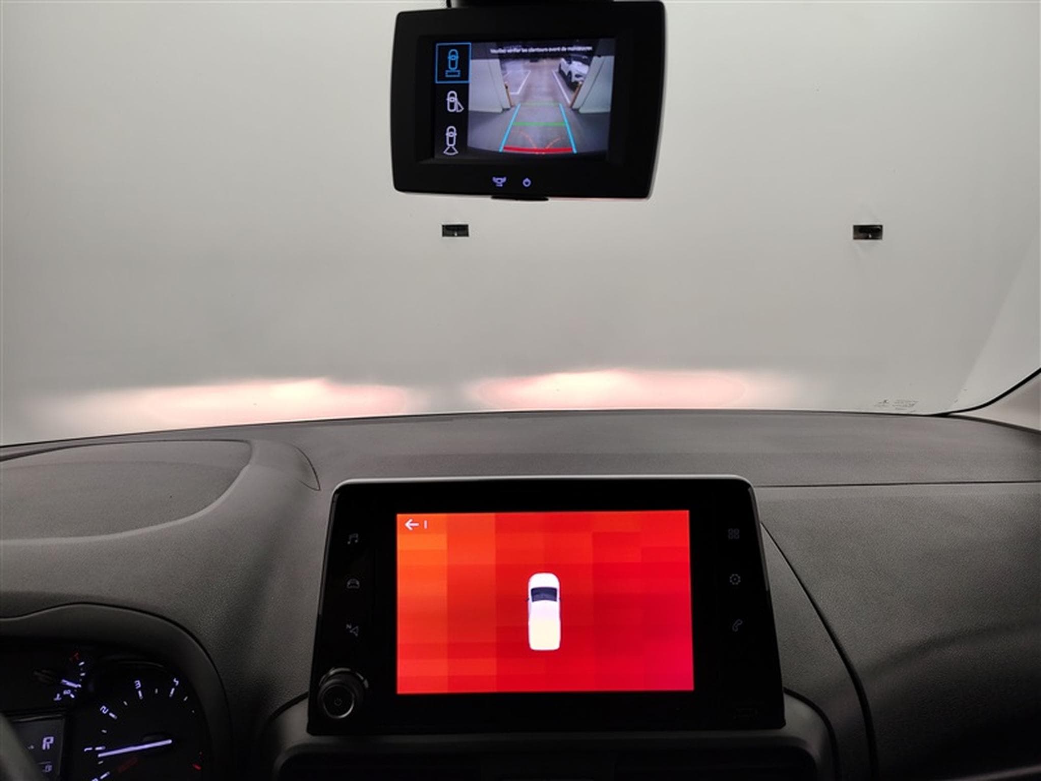Citroen Berlingo 1.2 PureTech 130Cv EAT8 Worker 3PL / NAVI / CAMERA / CARPLAY (2020) - Photo 18