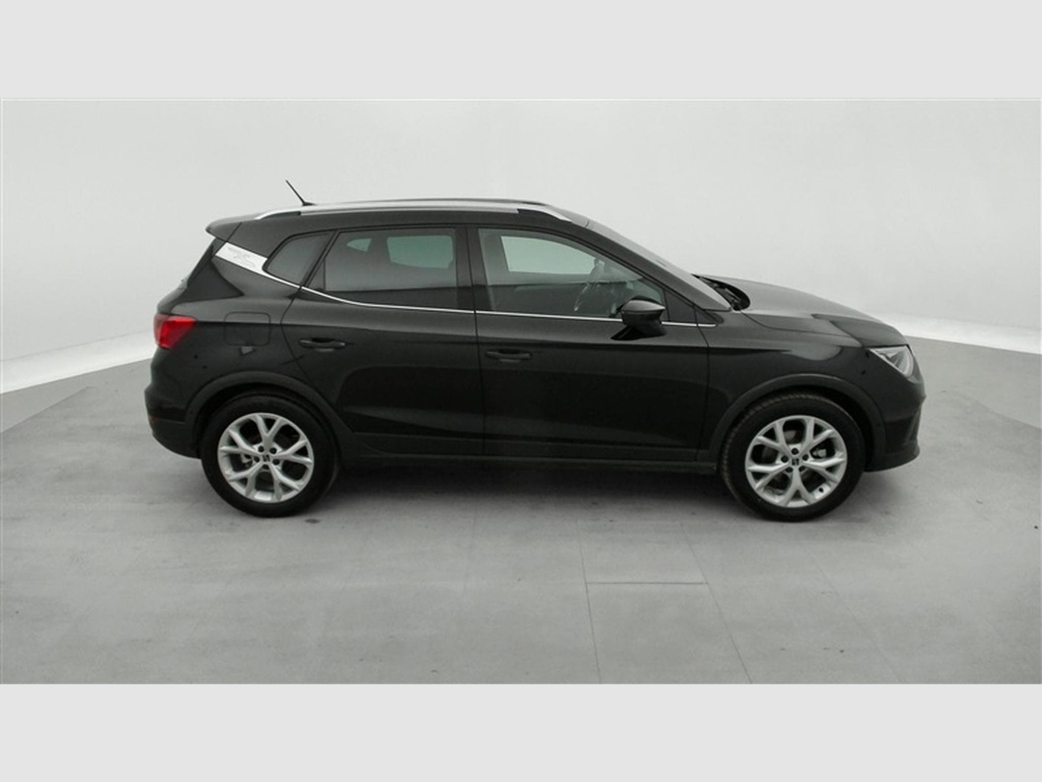 Seat Arona 1.0 TSI FR DSG  NAVI / CARPLAY / FULL LED (2024) - Photo 24